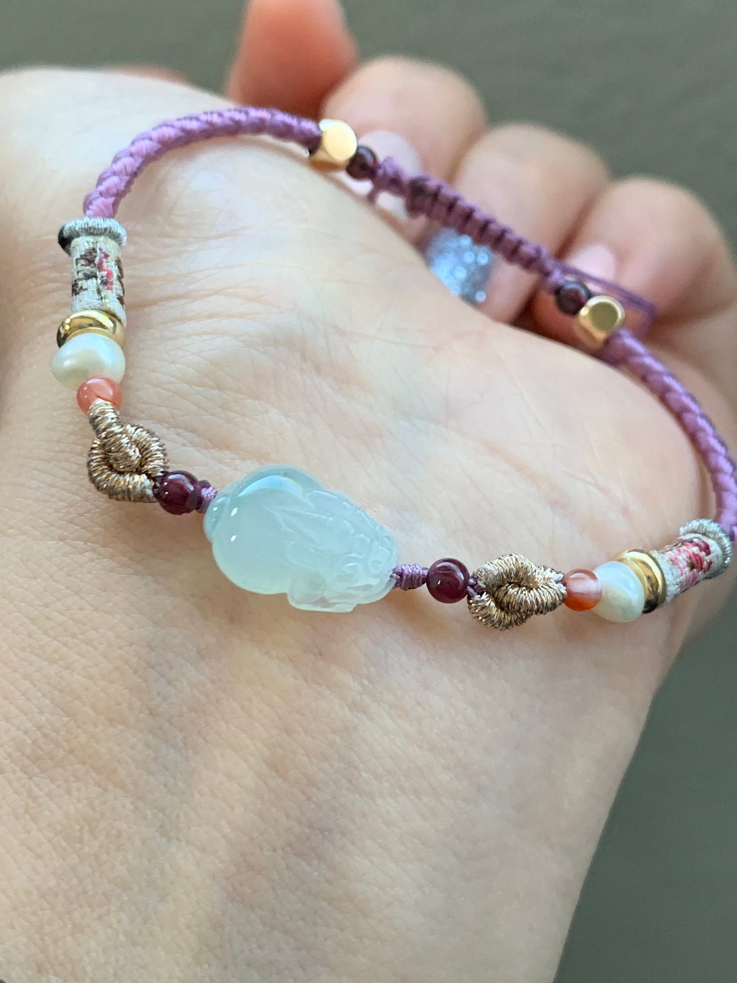 Natural Burmese Icy Highly Translucent Gelatinous Green Marbled Jadeite Carved Three-legged Toad Rope Bracelet Adjustable 天然缅甸冰胶飘花翡翠三脚金蟾手绳