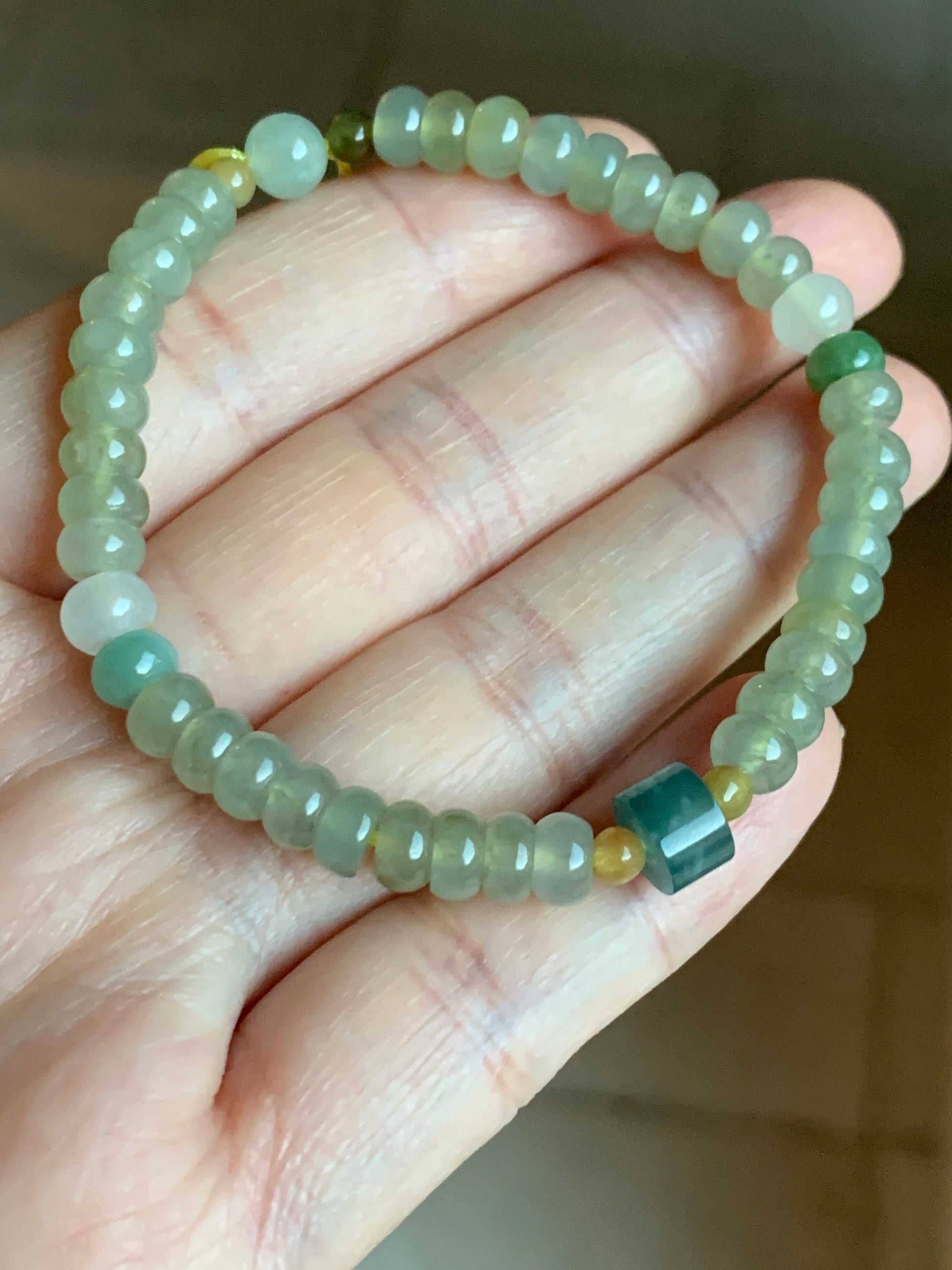 Natural Burmese Icy Beige & Guatemalan Blue Translucent Gelatinous Jadeite Flat Beads Beaded Bracelet 7” 13g 天然缅甸冰胶冰黄翡翠算盘珠冰危蓝桶珠手串