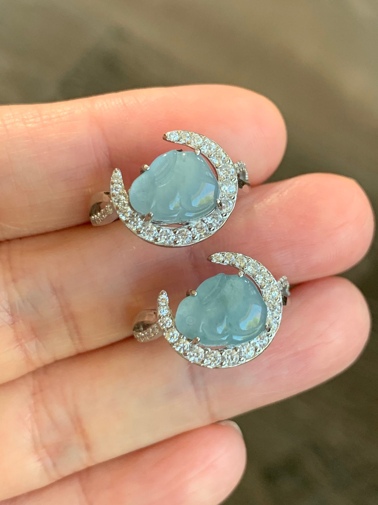 Natural Guatemalan Icy Translucent Sky Blue Jadeite Carved Bunny Rabbit Solitaire Ring Sterling Silver Adjustable Size 天然冰危天空蓝翡翠小兔银镶戒指 WXT
