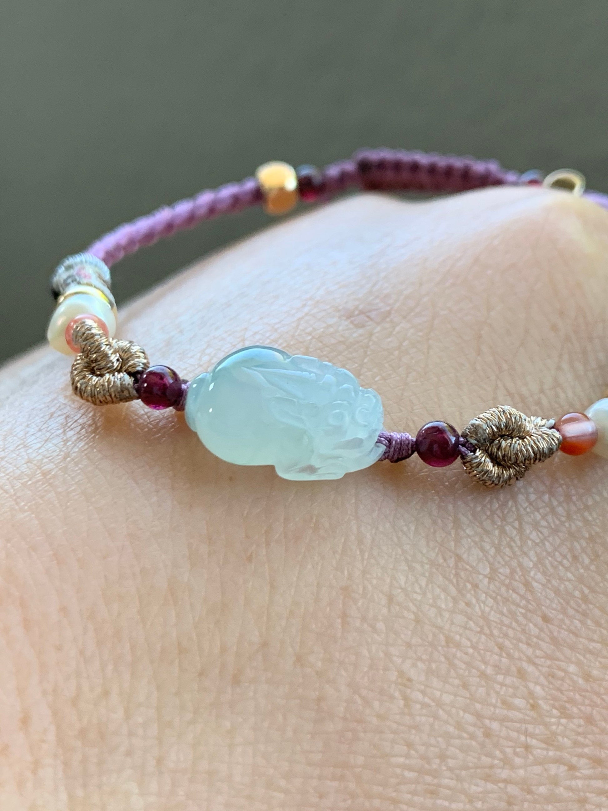 Natural Burmese Icy Highly Translucent Gelatinous Green Marbled Jadeite Carved Three-legged Toad Rope Bracelet Adjustable 天然缅甸冰胶飘花翡翠三脚金蟾手绳