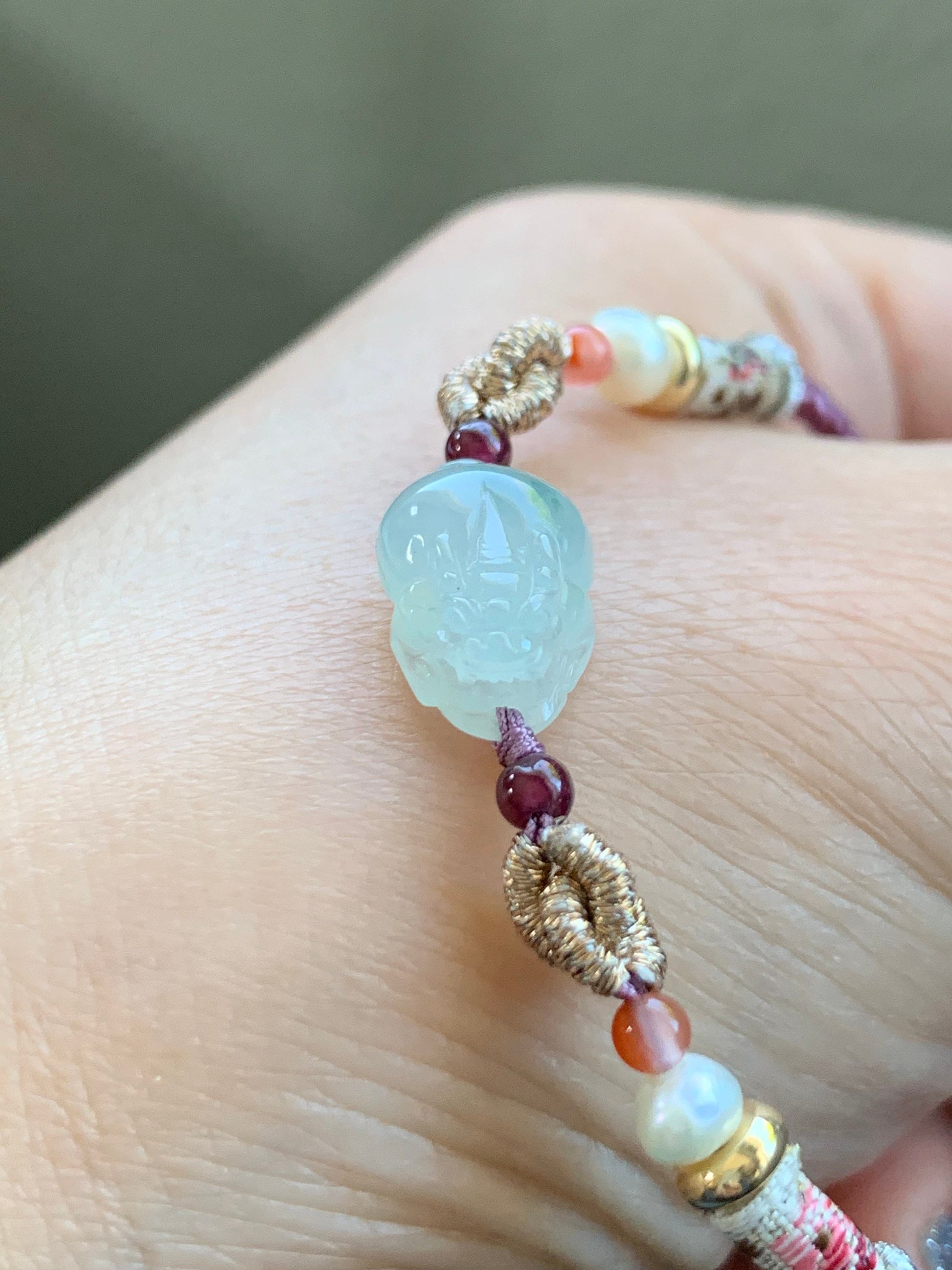 Natural Burmese Icy Highly Translucent Gelatinous Green Marbled Jadeite Carved Three-legged Toad Rope Bracelet Adjustable 天然缅甸冰胶飘花翡翠三脚金蟾手绳