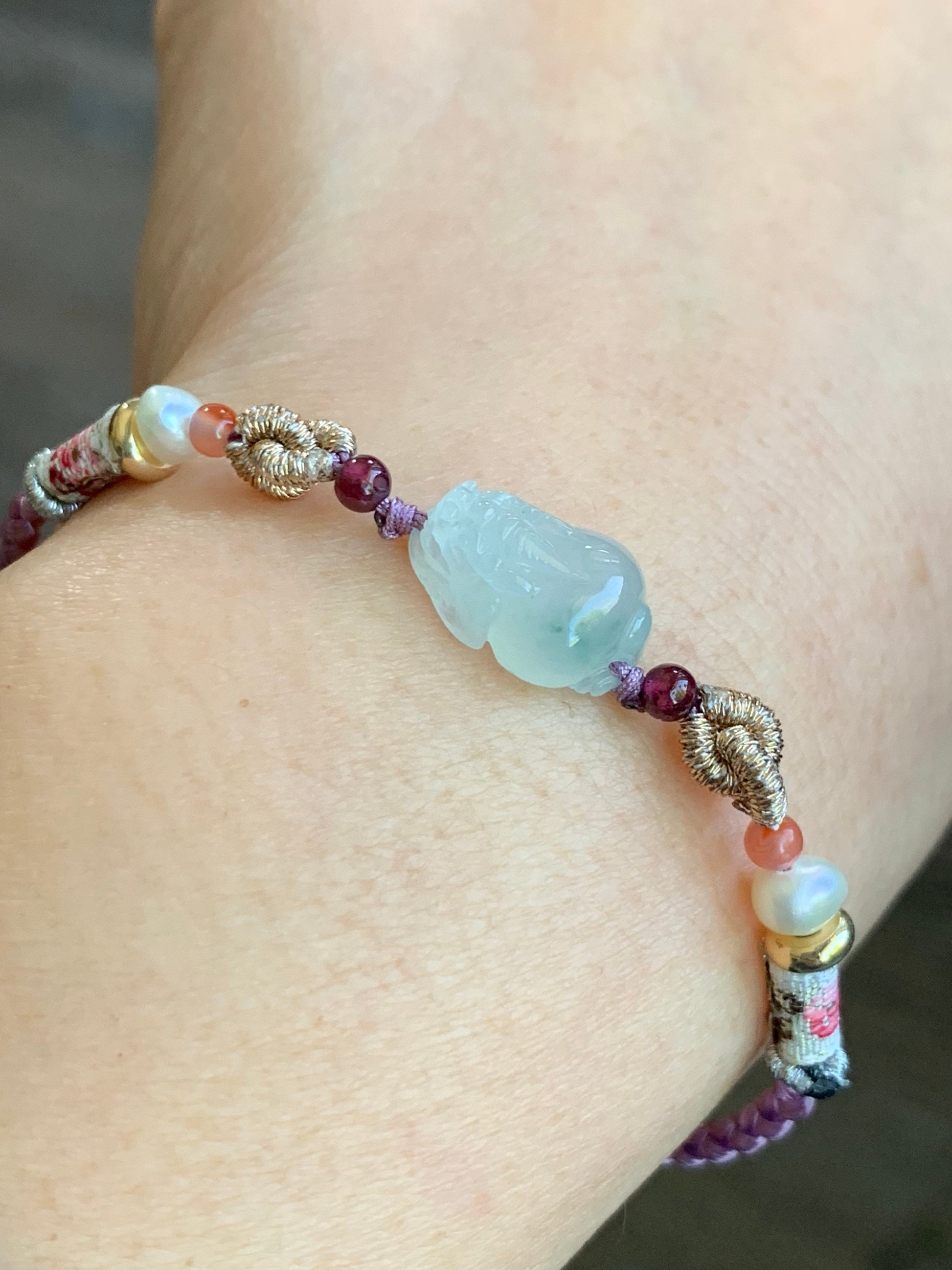 Natural Burmese Icy Highly Translucent Gelatinous Green Marbled Jadeite Carved Three-legged Toad Rope Bracelet Adjustable 天然缅甸冰胶飘花翡翠三脚金蟾手绳