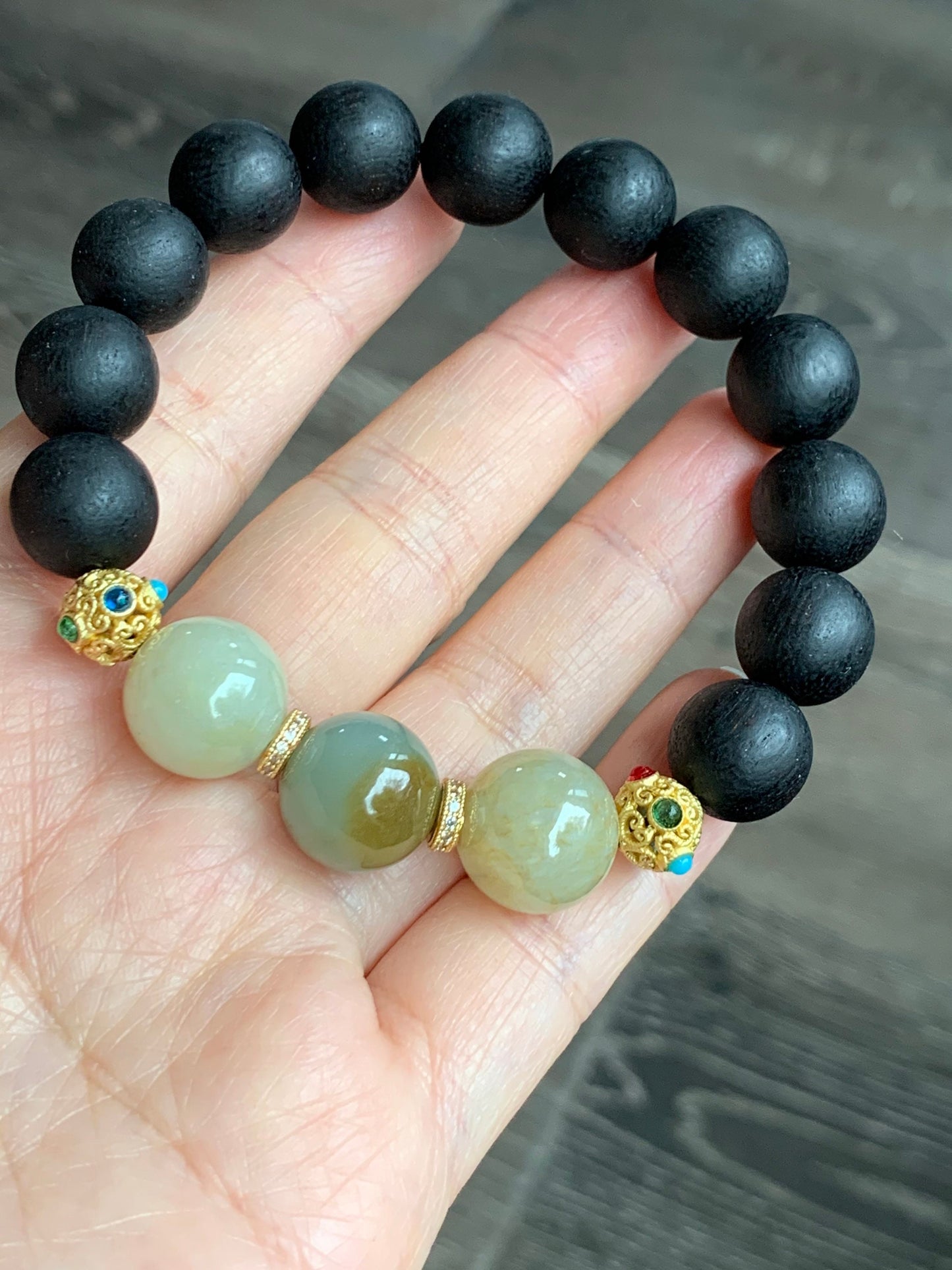 Large Natural Burmese Icy Translucent Jadeite and Natural Black Agarwood Beaded Bracelet 7.75" 天然缅甸糯冰翡翠圆珠土沉香木珠手串