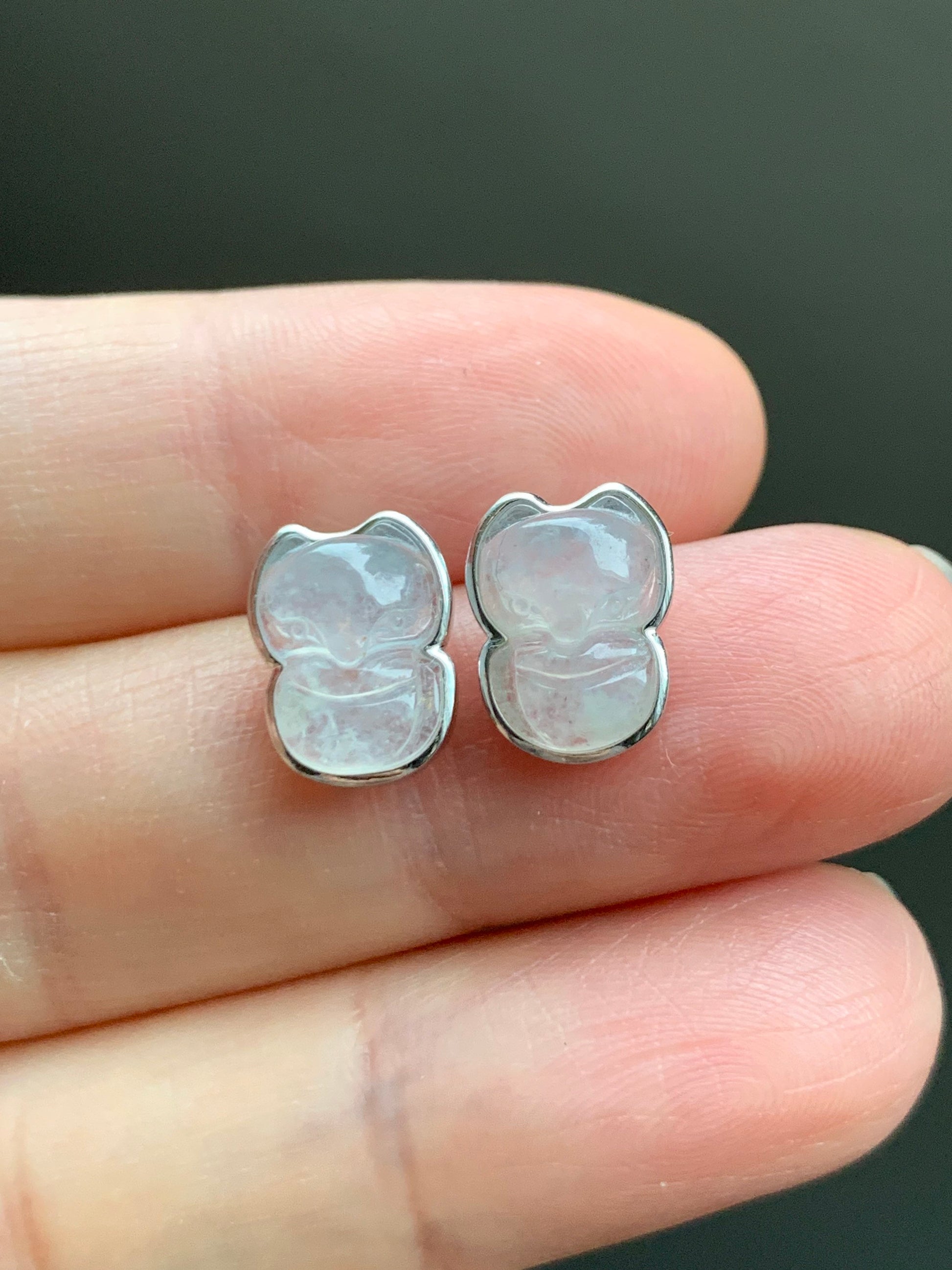 Certified Burmese Natural Premium Icy Highly Translucent Jadeite Carved Fox Stud Earrings 18K White Gold 天然缅甸白冰起光翡翠狐狸镶嵌耳钉