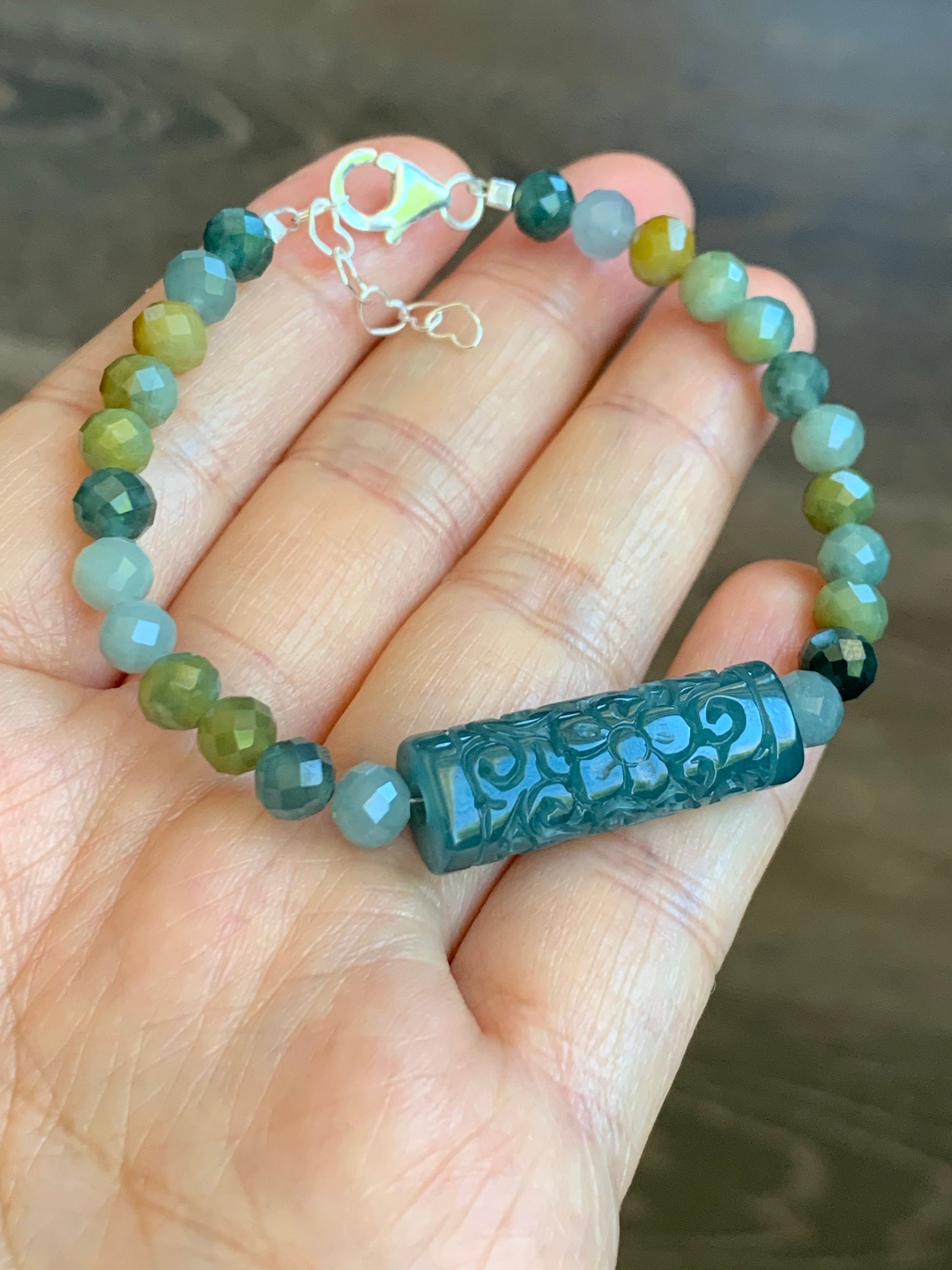 Natural Guatemalan Icy Translucent Rich Blue Jadeite Engraved Bead Multicolored Jadeite Beaded Bracelet Sterling Silver 天然冰危蓝翡翠仿古雕手牌手串