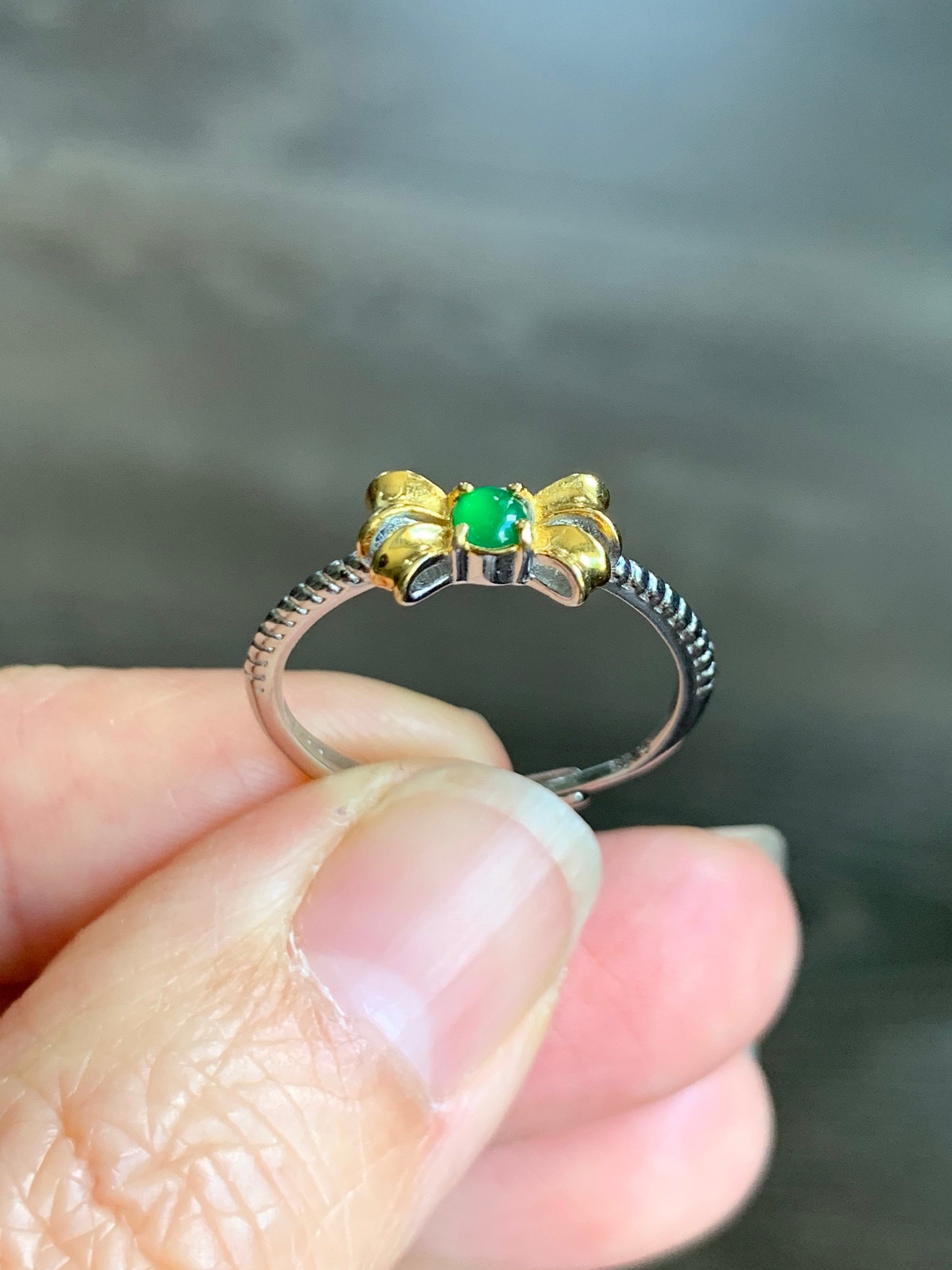 Natural Guatemalan Icy Translucent Bright Green Jadeite Bow Design Ring S925 Silver Ring Adjustable 缅甸天然冰绿翡翠蝴蝶结款式银镶戒指 HDJ50