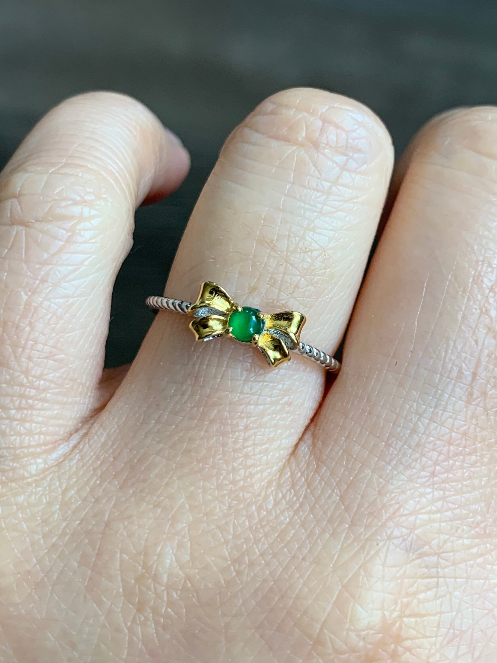 Natural Guatemalan Icy Translucent Bright Green Jadeite Bow Design Ring S925 Silver Ring Adjustable 缅甸天然冰绿翡翠蝴蝶结款式银镶戒指 HDJ50