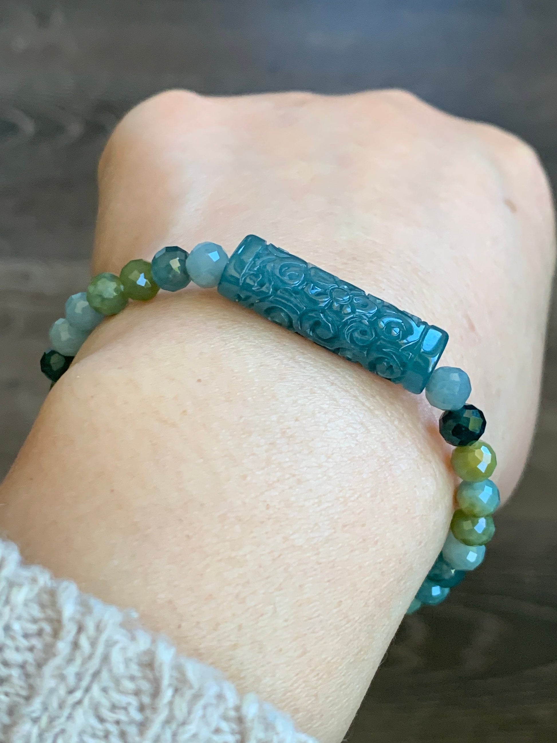 Natural Guatemalan Icy Translucent Rich Blue Jadeite Engraved Bead Multicolored Jadeite Beaded Bracelet Sterling Silver 天然冰危蓝翡翠仿古雕手牌手串