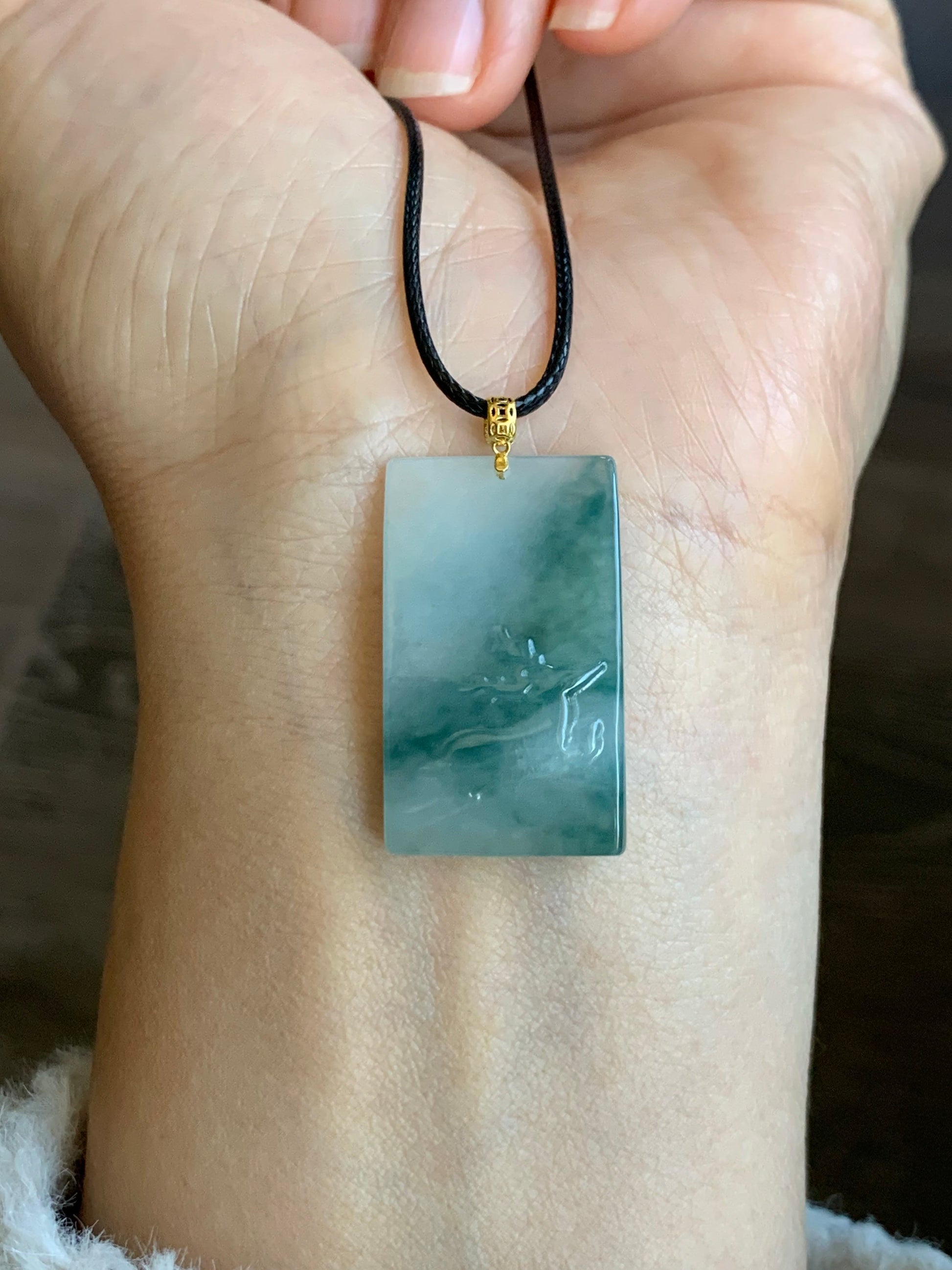 Natural Burmese Translucent Icy Teal Marbled Jadeite Deer Blessing Amulet Pendant 18K Yellow Gold Bail 天然缅甸细糯飘蓝花翡翠一鹿有你吊坠