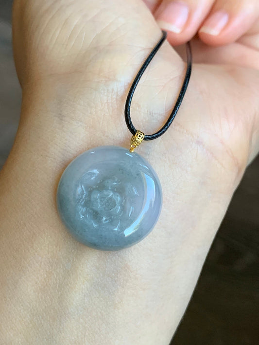 Natural Burmese Translucent Icy Wuji Marbled Jadeite Carved Peony Flower Coin Pendant 18K Yellow Gold Bail 天然缅甸糯冰淡紫乌鸡翡翠牡丹花圆牌吊坠