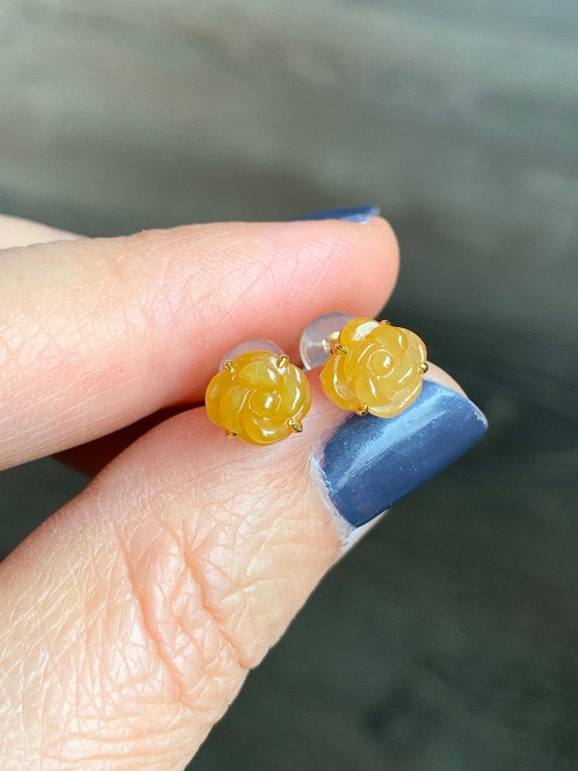 Certified Burmese Natural Premium Icy Translucent Vibrant Yellow Jadeite Carved Rose Flower Stud Earrings 18K Yellow Gold 天然缅甸冰黄翡玫瑰花镶嵌耳钉