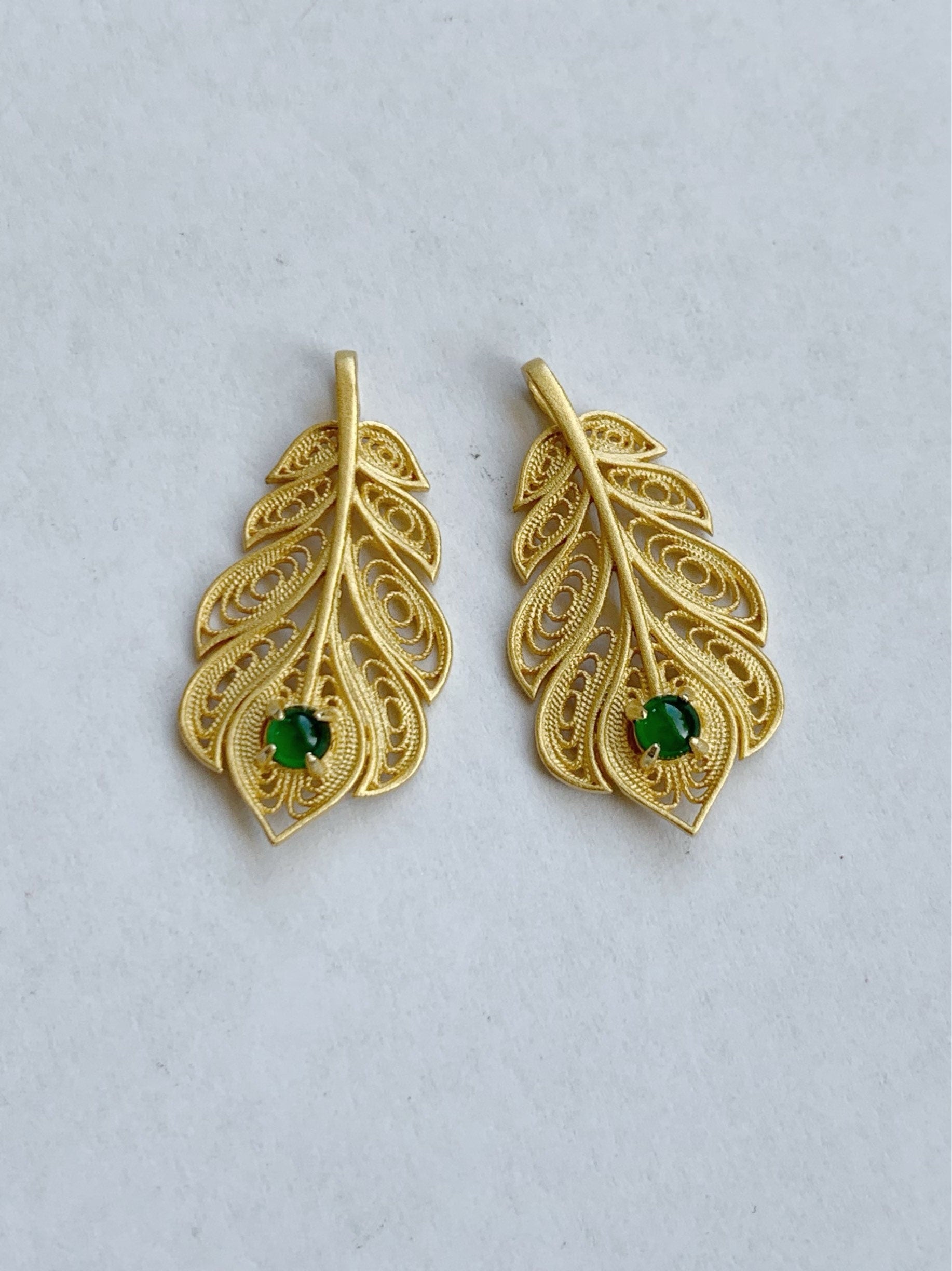 Natural Guatemalan Premium Vibrant Green Jadeite Feather Pendant S925 Silver Yellow Gold Finish 天然高冰危绿翡翠银镶羽毛吊坠