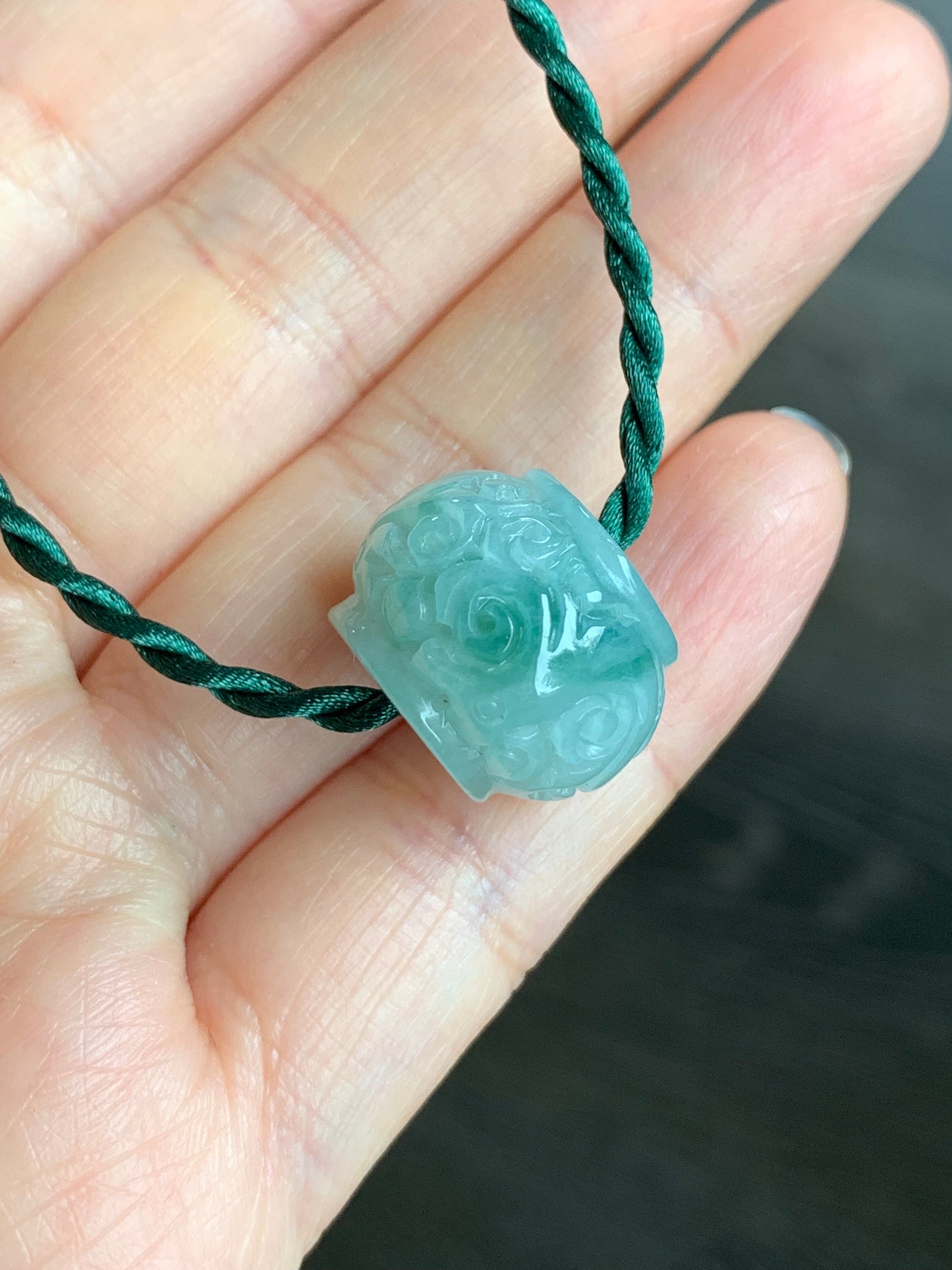 Large Natural Burmese Icy Translucent Green Marbled Jadeite Retro Engraved Drum Bead Rope Necklace 18" Sterling Silver 天然缅甸冰飘花翡翠仿古雕龙凤鼓珠项链