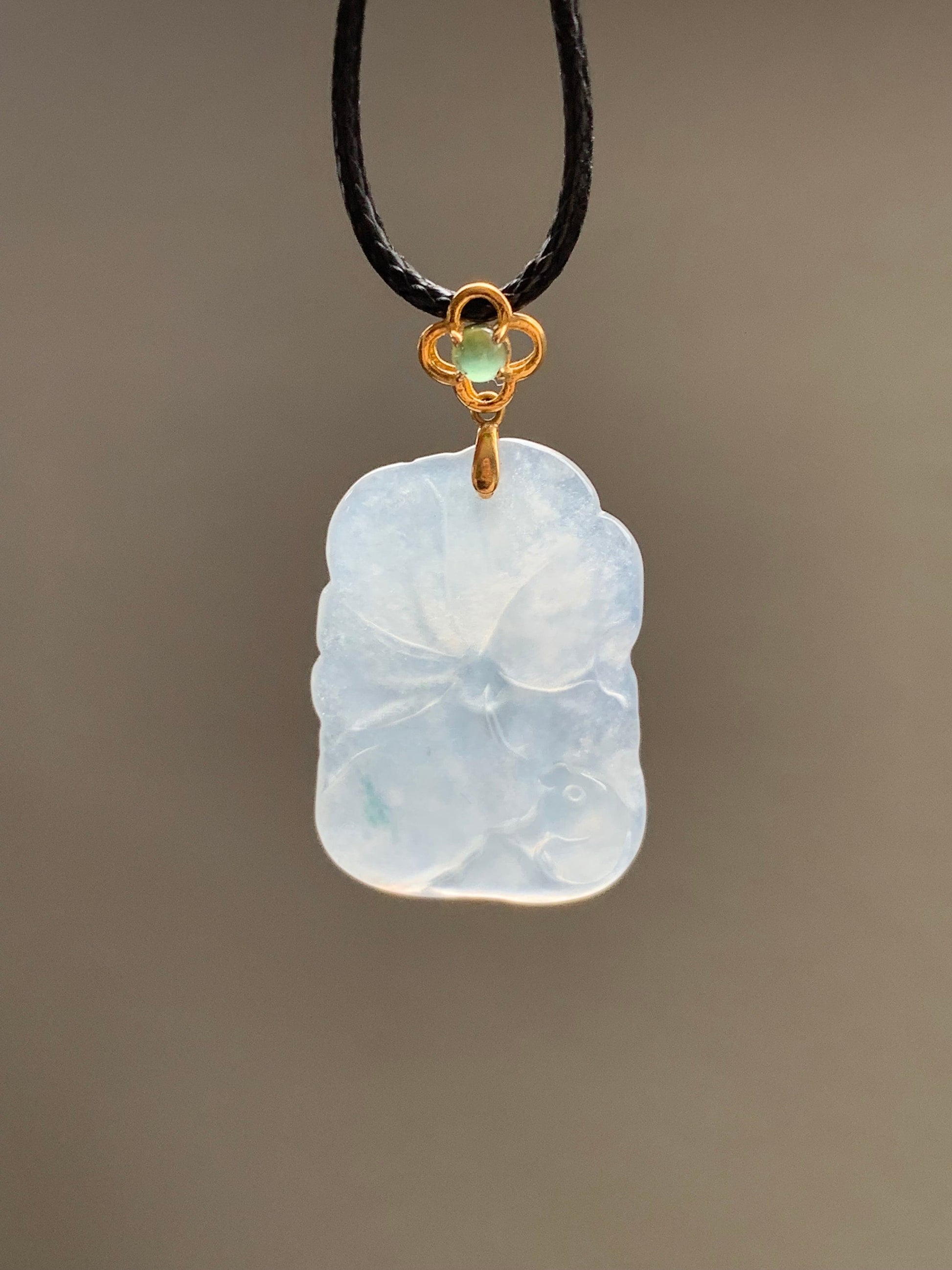 Natural Burmese Icy Translucent Gelatinous Icy White Jadeite Carved Lily Pad & Fish Pendant 18K Yellow Gold Bail 天然缅甸冰胶白冰翡翠荷叶鱼吊坠