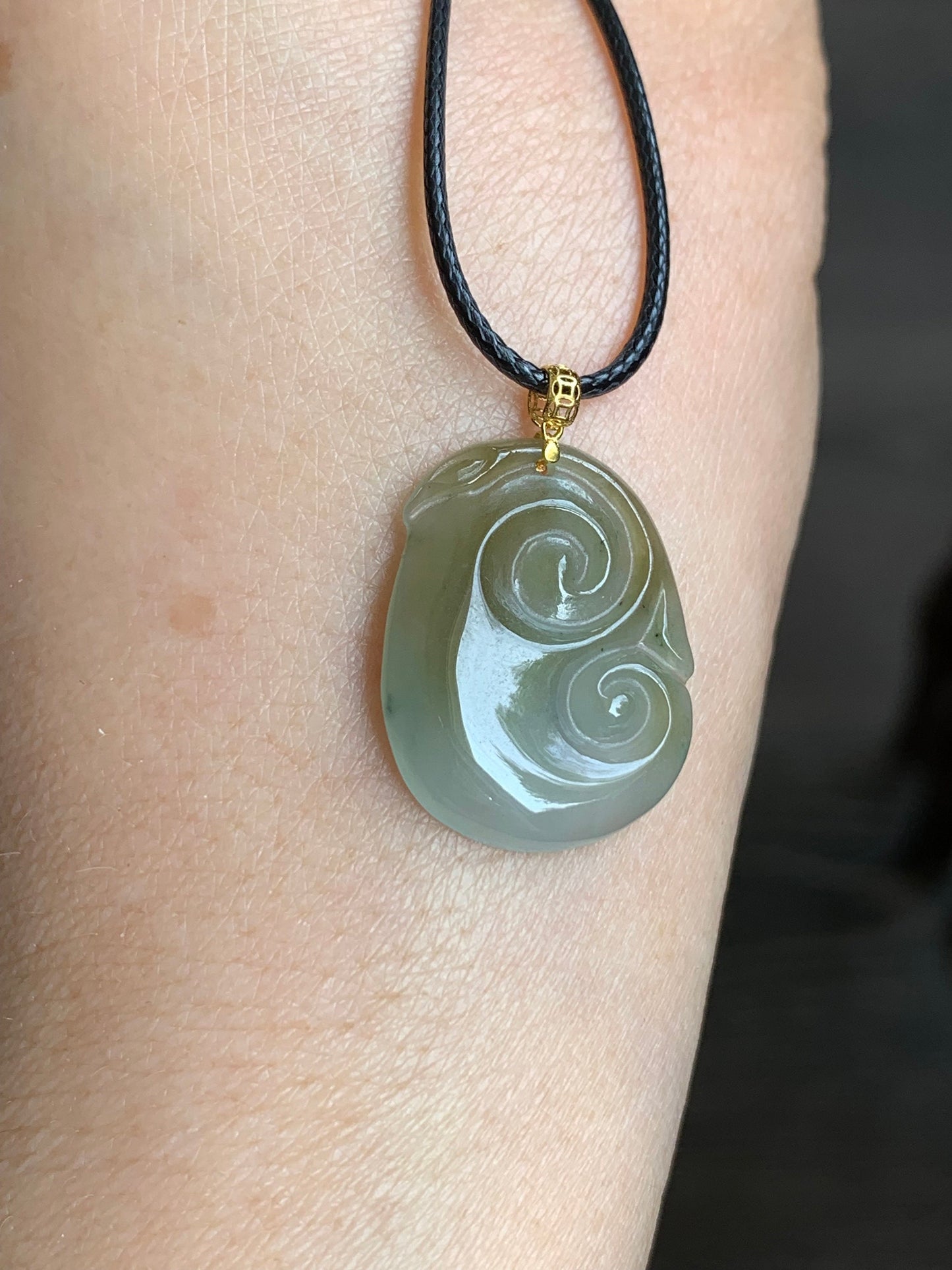 Natural Burmese Icy Translucent Gelatinous BiColored Jadeite Carved Ruyi Pendant 18K Yellow Gold 天然缅甸冰双色翡翠如意镶嵌吊坠