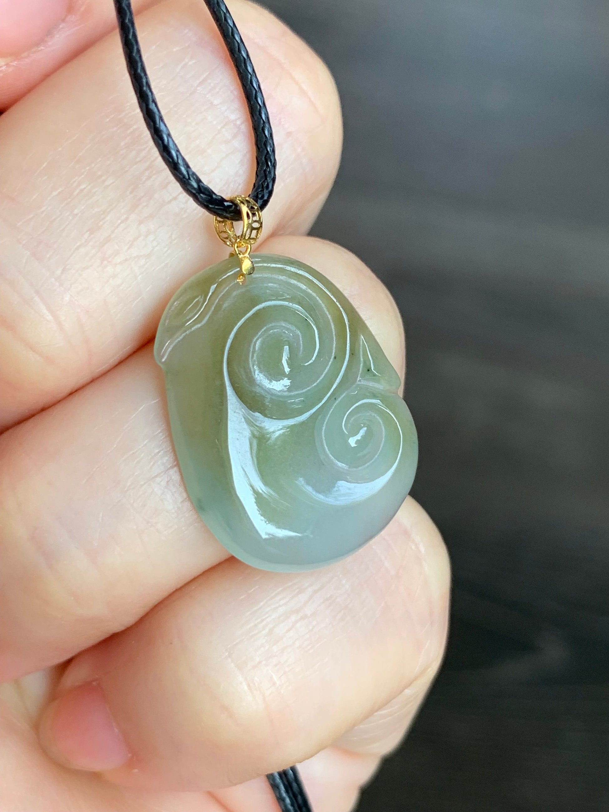 Natural Burmese Icy Translucent Gelatinous BiColored Jadeite Carved Ruyi Pendant 18K Yellow Gold 天然缅甸冰双色翡翠如意镶嵌吊坠