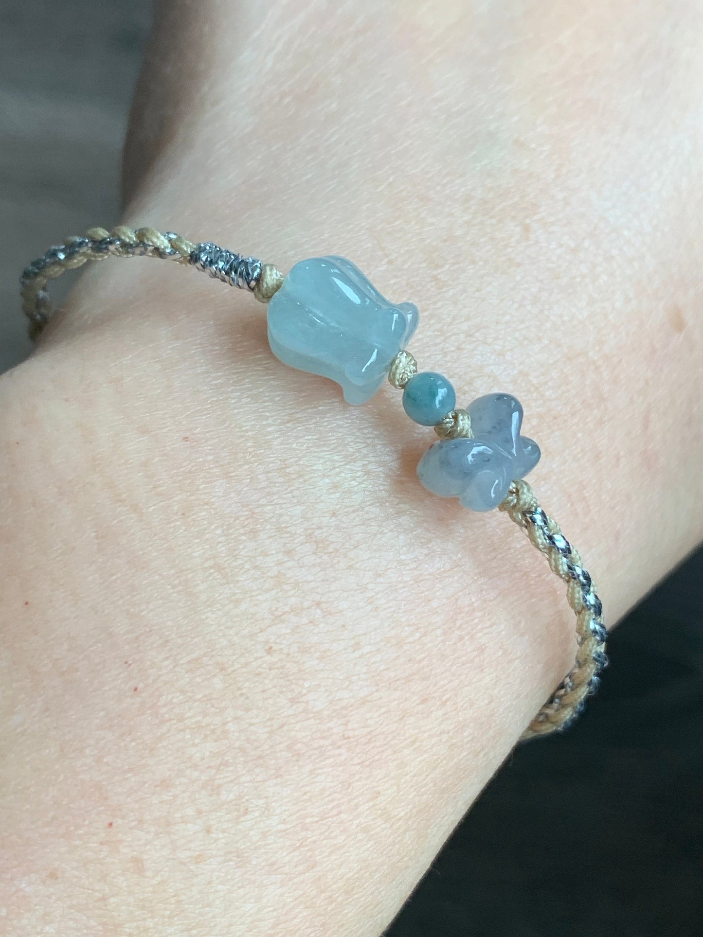 Natural Burmese Icy Translucent Gelatinous Light Green Jadeite Carved Tulip & Wuji Butterfly Rope Bracelet Adjustable 天然缅甸冰胶晴底翡翠郁金香与乌鸡蝴蝶手绳
