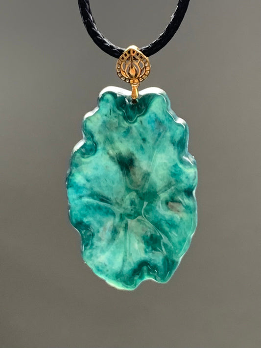 Natural Burmese Icy Translucent Dark Teal Green Jadeite Oval Pendant Carved w/ Lily Pad 18K Yellow Gold Bail 天然缅甸冰湖水绿翡翠荷叶吊坠