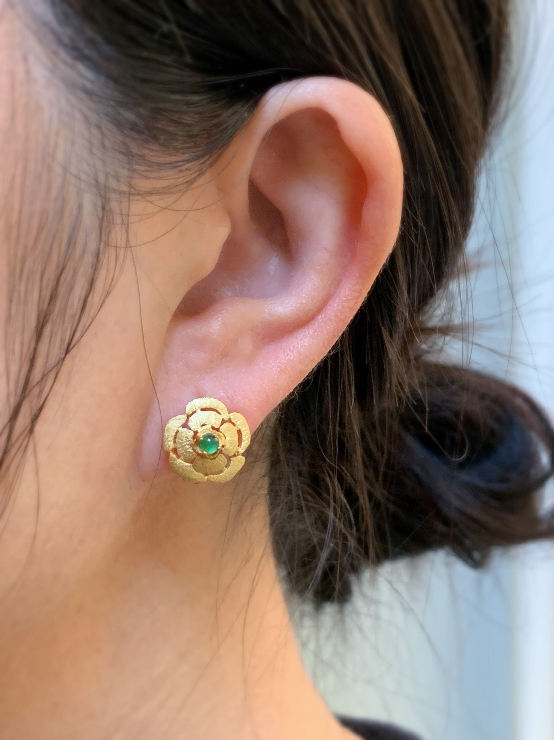 Natural Guatemalan Premium Icy Highly Translucent Vibrant Green Jadeite Rose Stud Earrings Sterling Silver Gold Satin Finish 天然高冰危绿翡翠玫瑰银镶耳钉