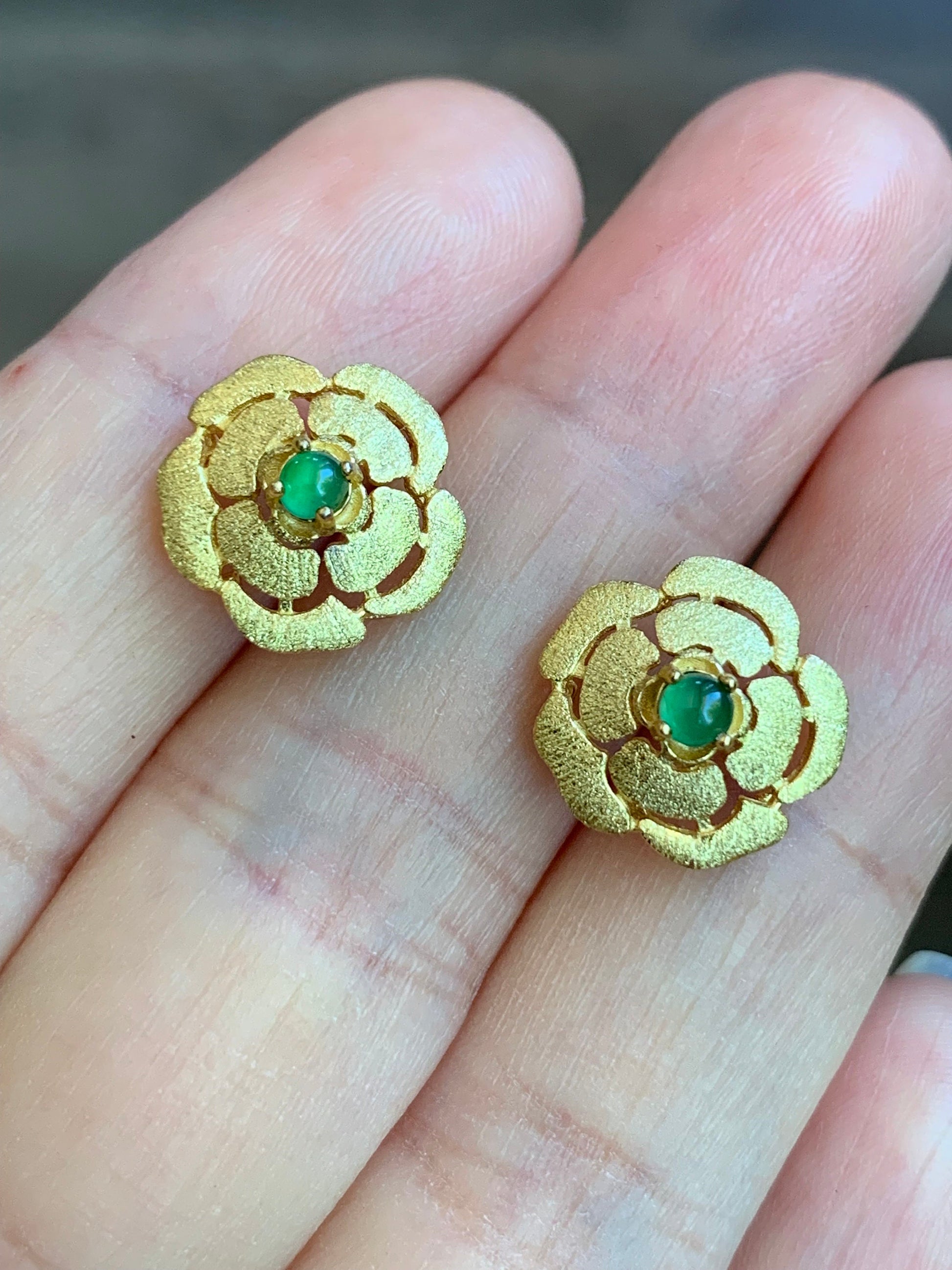 Natural Guatemalan Premium Icy Highly Translucent Vibrant Green Jadeite Rose Stud Earrings Sterling Silver Gold Satin Finish 天然高冰危绿翡翠玫瑰银镶耳钉