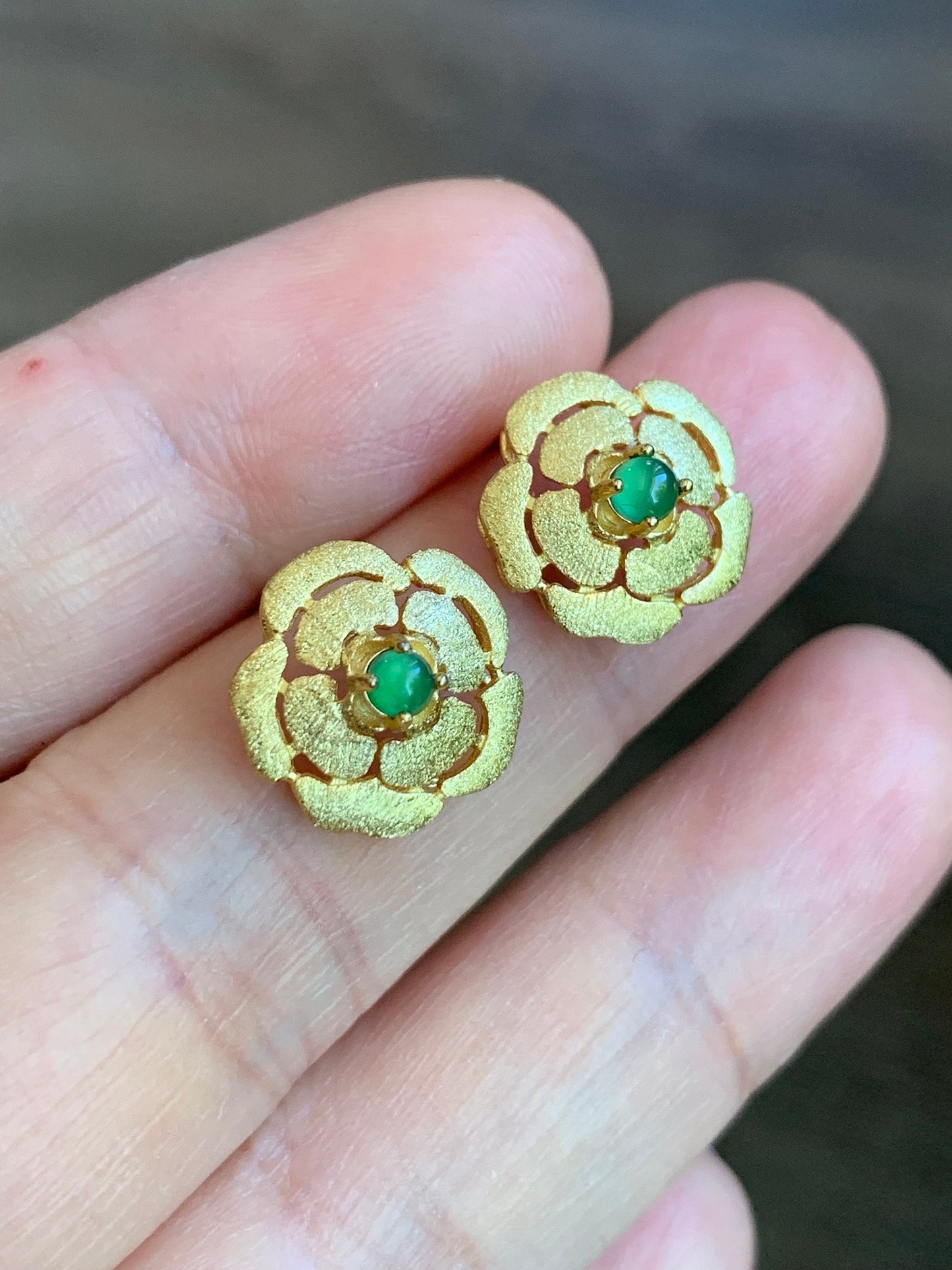 Natural Guatemalan Premium Icy Highly Translucent Vibrant Green Jadeite Rose Stud Earrings Sterling Silver Gold Satin Finish 天然高冰危绿翡翠玫瑰银镶耳钉
