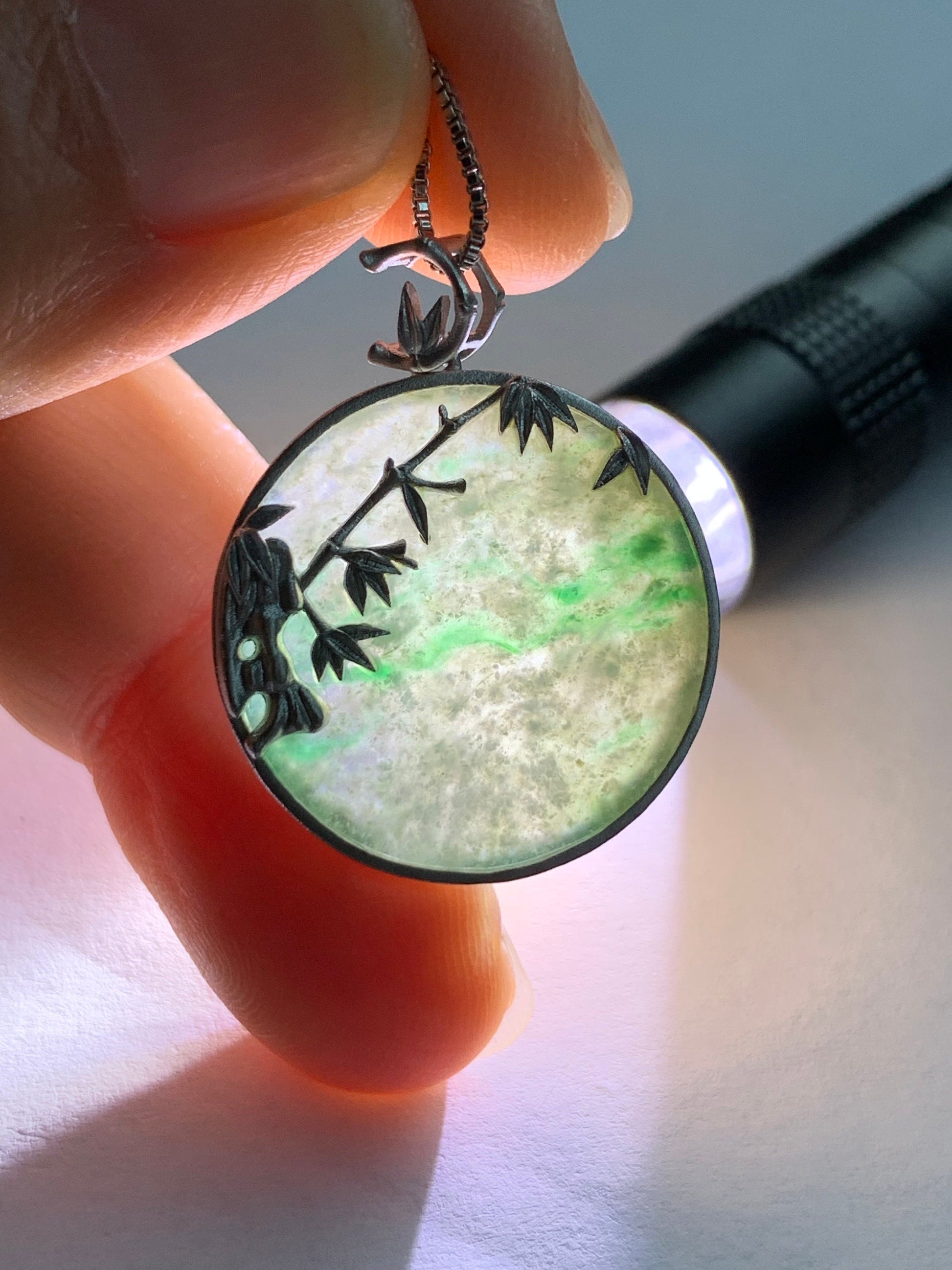 Certified Natural Burmese Moxisha Icy Green Marbled Jadeite Blessing Amulet Pendant w/ Bamboo Designs Sterling Silver 天然缅甸莫西沙飘绿花翡翠无事牌镶嵌吊坠