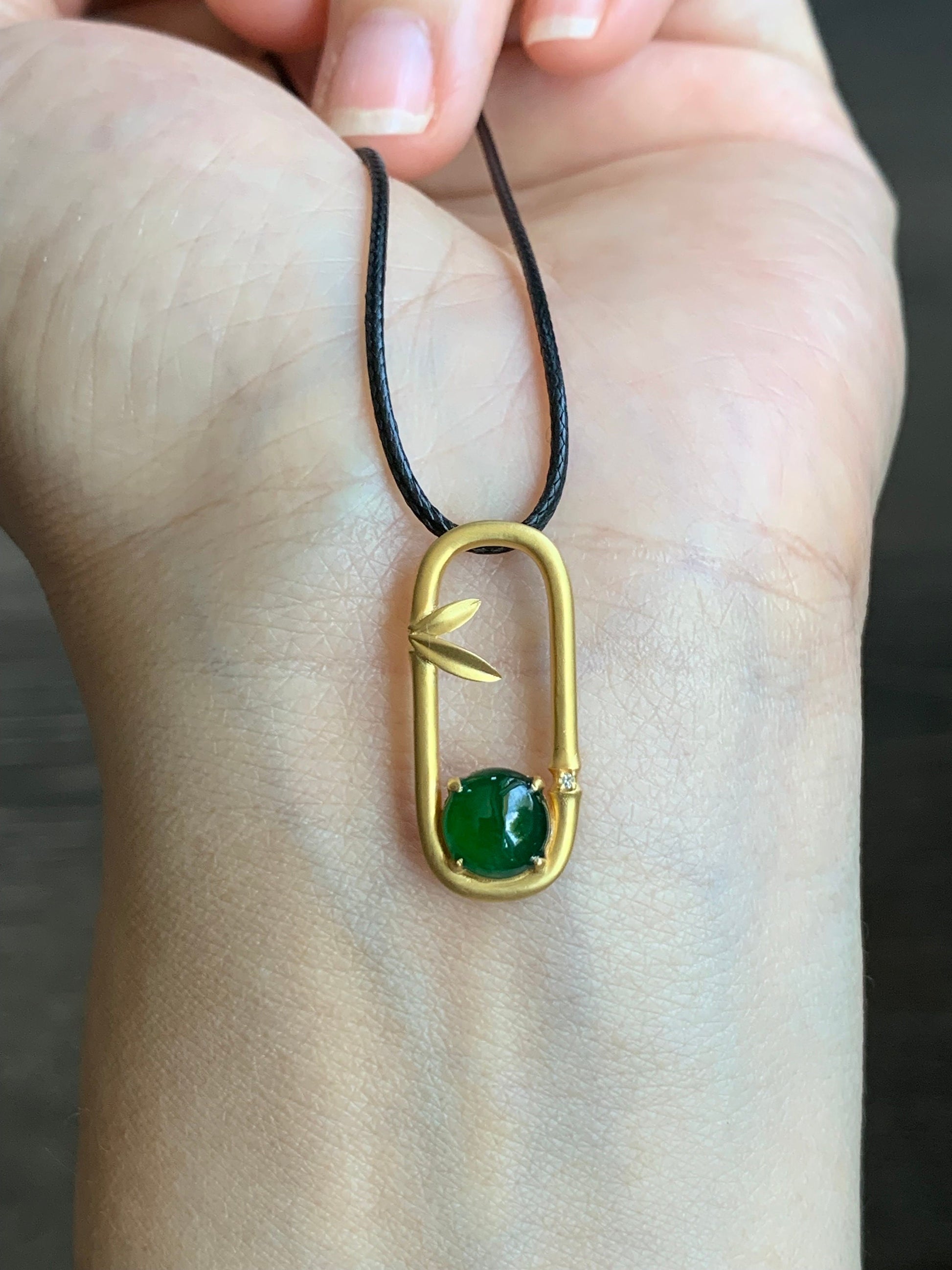 Certified Natural Guatemalan Icy Translucent Intense Green Jadeite Pendant in 18K Yellow Gold & Diamond 天然高冰危绿翡翠镶嵌吊坠