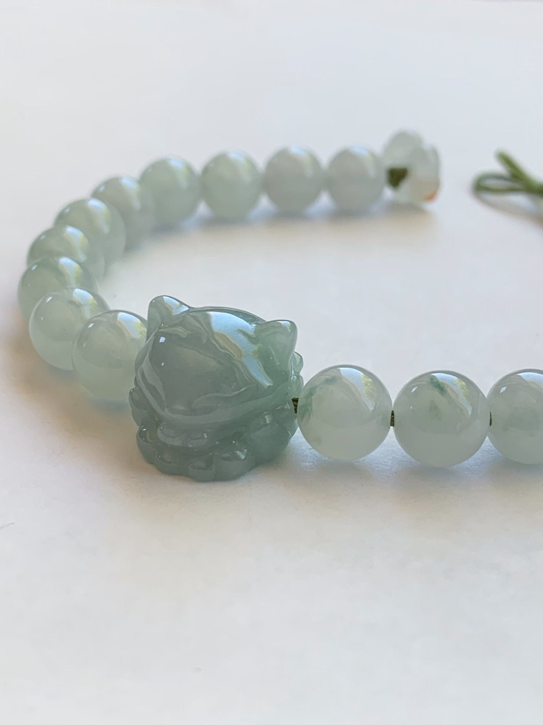 Natural Burmese Icy Translucent Light Green Jadeite Nine-Tailed Fox & Icy White Jadeite w/ Green Marbling Beaded Bracelet 7” 天然缅甸冰晴翡翠九尾狐珠手串