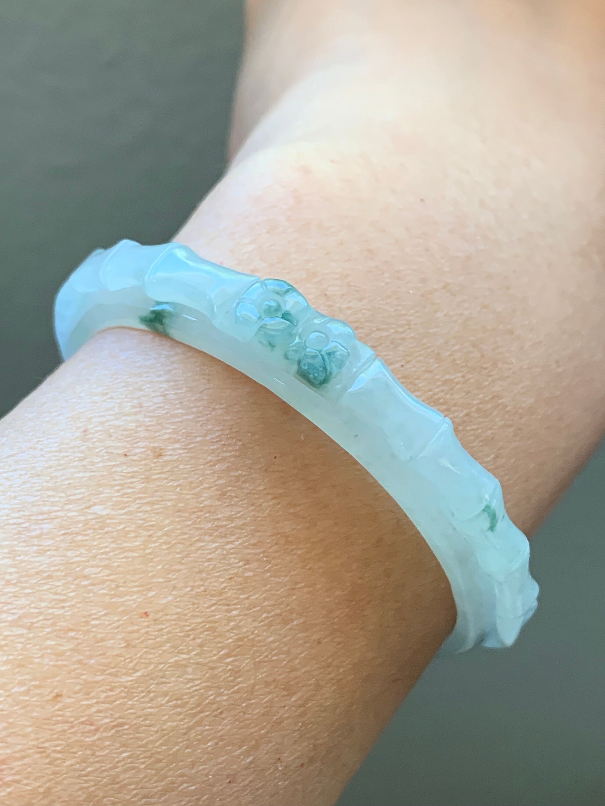 Natural Burmese Icy Translucent Gelatinous Green Marbled Jadeite Half Bangle Bamboo & Cherry Blossom Rope Bracelet 46.5mm 天然缅甸冰胶飘花翡翠半镯竹节梅花手绳