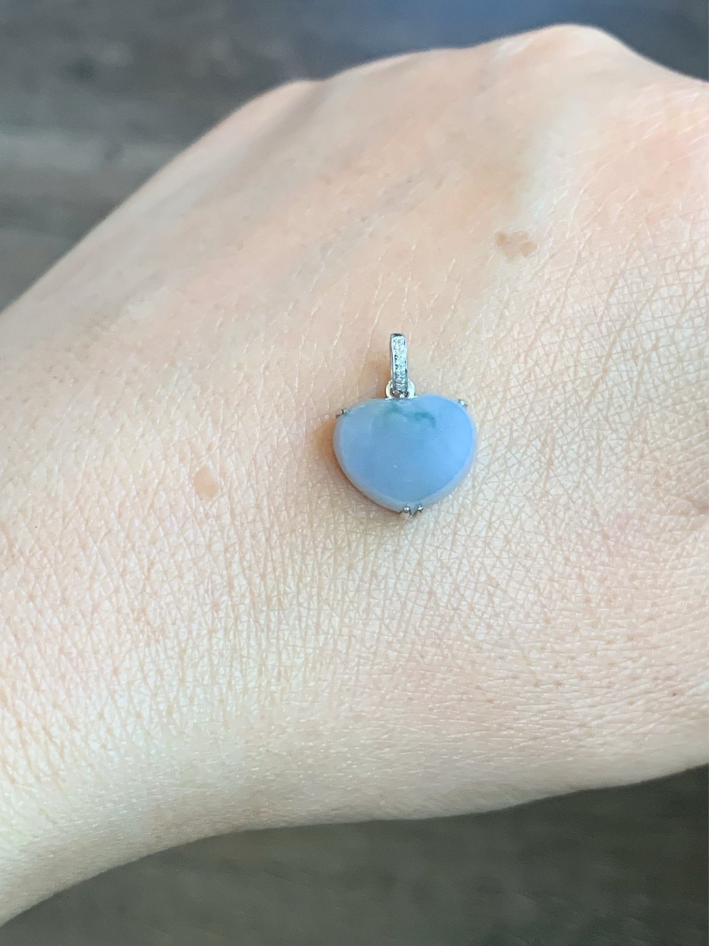 Certified Natural Burmese grade A Icy Translucent Light Purplish Blue Jadeite Heart Pendant 18K White Gold & Diamonds 天然缅甸冰蓝紫翡翠爱心镶嵌吊坠 0341