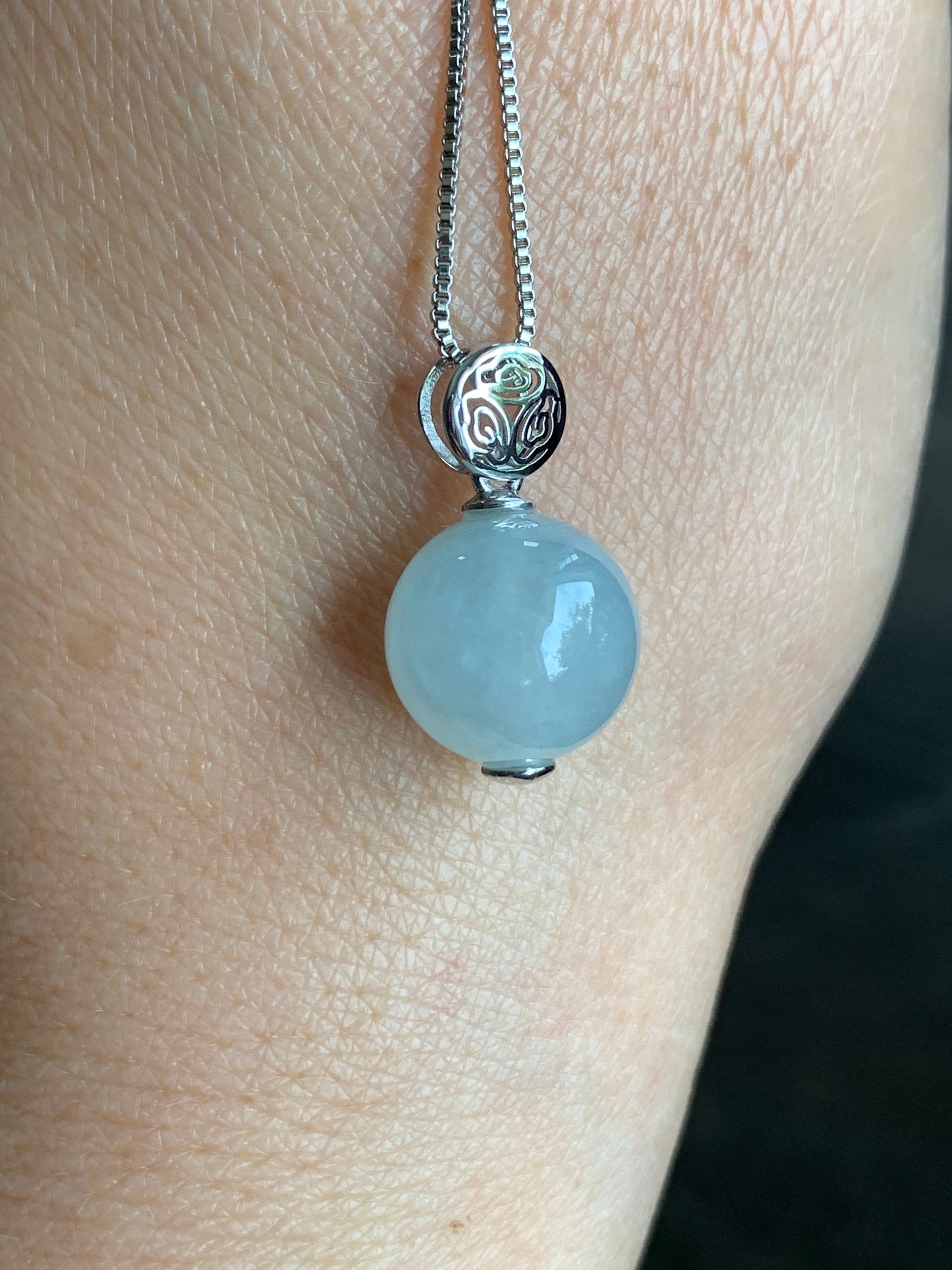 Certified Natural Burmese Grade A Icy Translucent Gelatinous White Jadeite Sphere Bead Pendant 18K White Gold 天然缅甸白冰翡翠单珠镶嵌吊坠