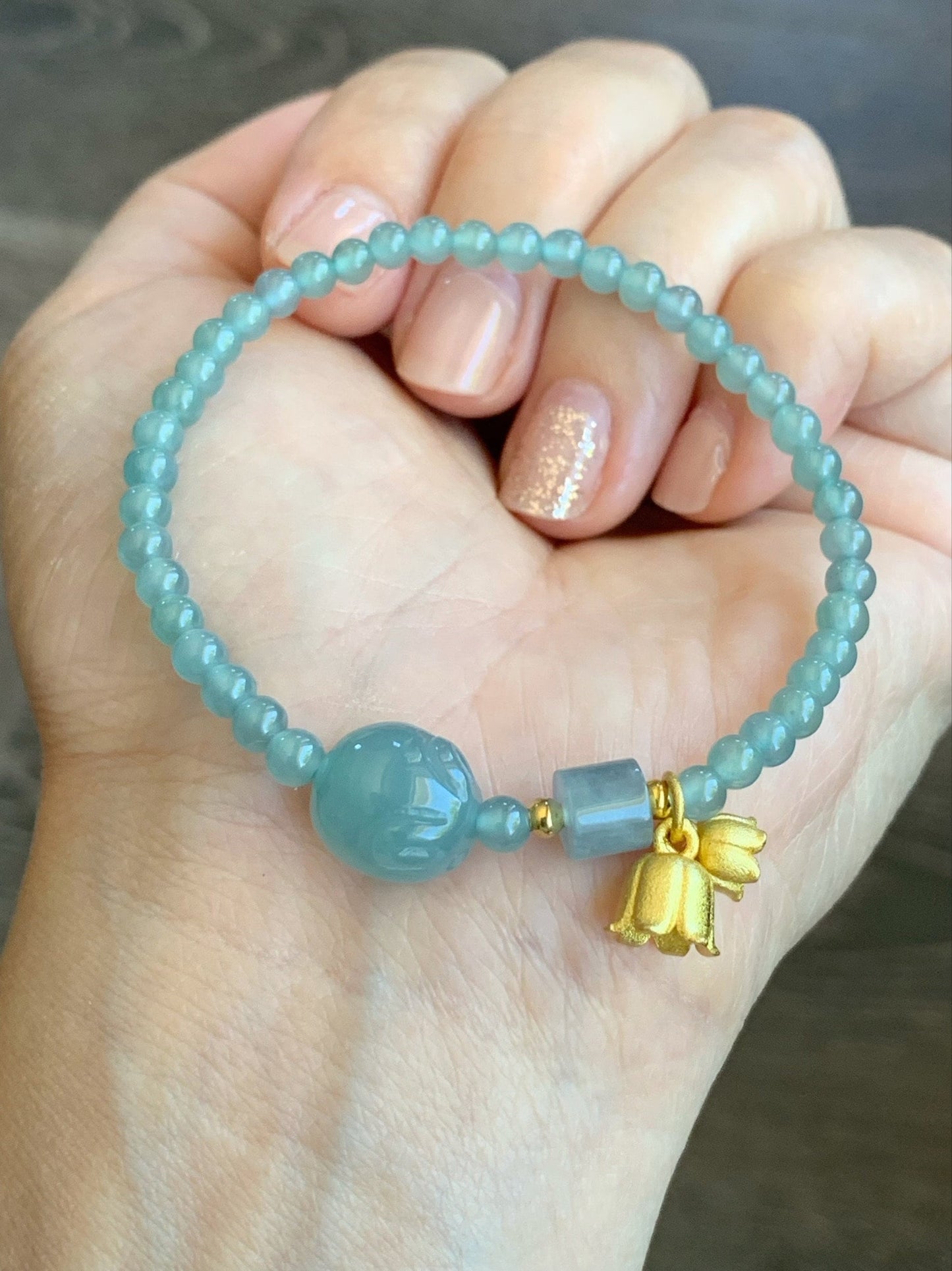 Natural Guatemalan Icy Translucent Gelatinous Sky Blue Jadeite Rabbit Bead & Barrel Bead Beaded Bracelet 6.75” Stretchy 天然冰胶危天空蓝翡翠小兔珠路路通珠手串