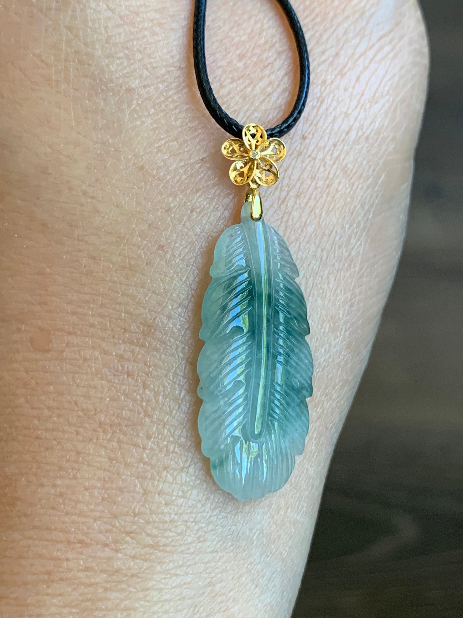 Natural Burmese Icy Translucent Gelatinous Green Marbled Jadeite Carved Feather Pendant 18K Yellow Gold Bail 天然缅甸冰飘花翡翠羽毛镶嵌吊坠