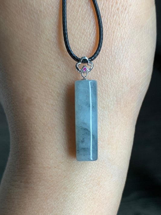 Natural Burmese Icy Translucent Wuji Jadeite Cylinder Bar Design Pendant 18K White Gold w/ Ruby 天然缅甸冰乌鸡翡翠冰柱镶嵌吊坠 A