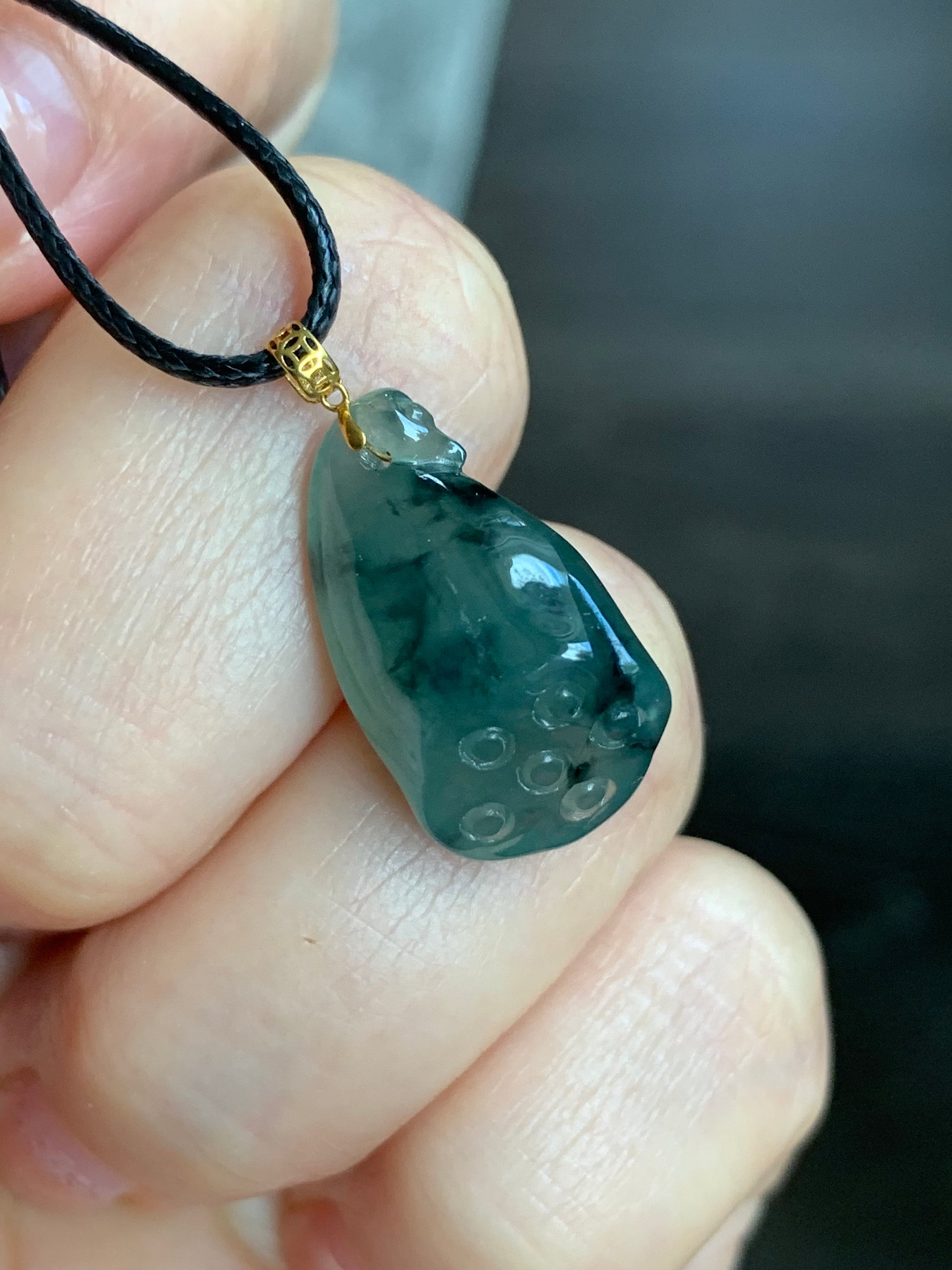Natural Burmese Icy Translucent Gelatinous Green Jadeite w/ Dark Green Marbling Carved Lotus Pod Pendant 18K Yellow Gold 天然缅甸冰胶绿飘花翡翠莲蓬镶嵌吊坠