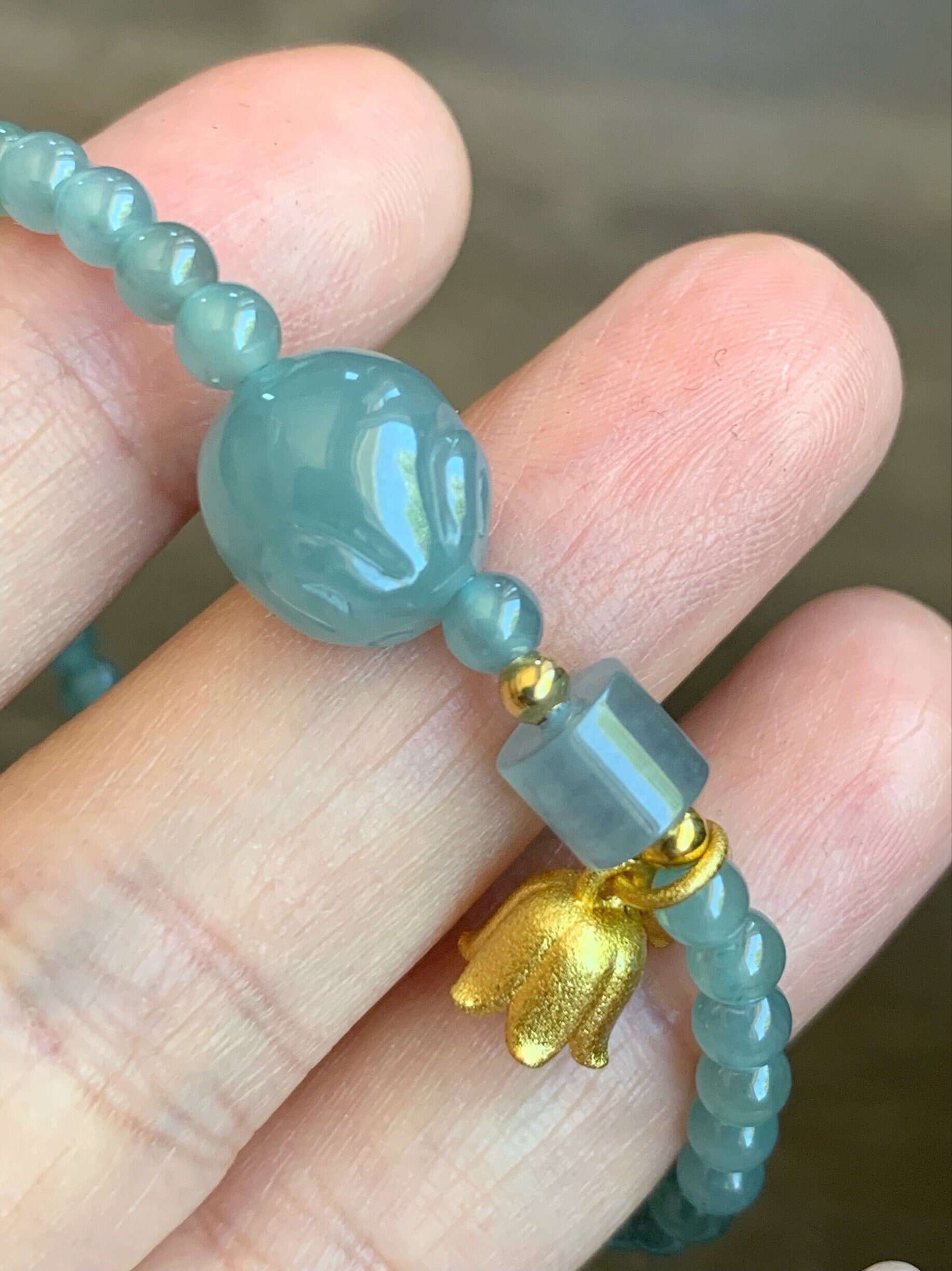 Natural Guatemalan Icy Translucent Gelatinous Sky Blue Jadeite Rabbit Bead & Barrel Bead Beaded Bracelet 6.75” Stretchy 天然冰胶危天空蓝翡翠小兔珠路路通珠手串