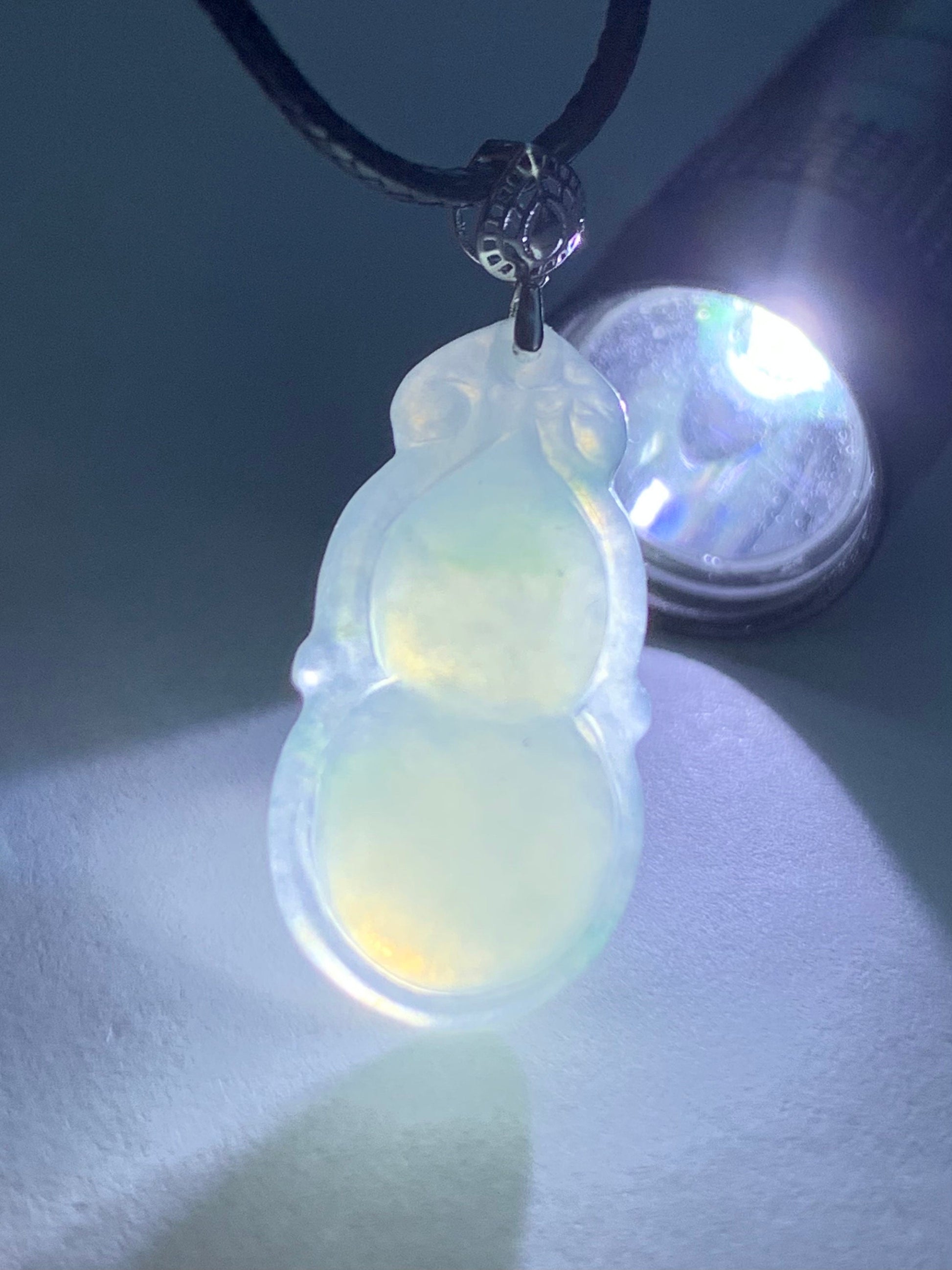 Natural Burmese Icy Translucent Gelatinous Light Green Marbling Jadeite Gourd Hulu Pendant 18K White Gold Bail 17” Cord 天然缅甸淡冰飘花翡翠葫芦镶嵌吊坠