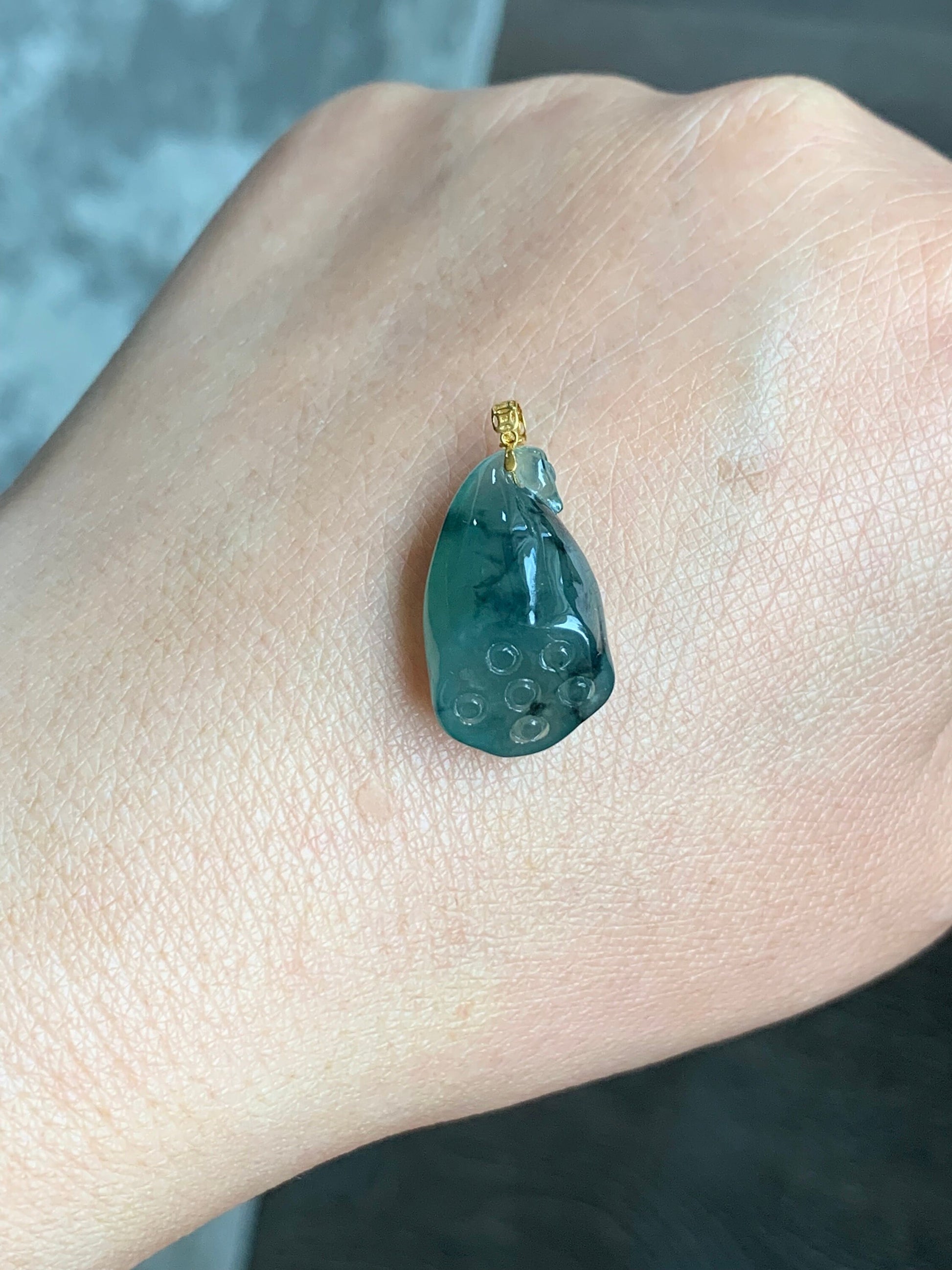 Natural Burmese Icy Translucent Gelatinous Green Jadeite w/ Dark Green Marbling Carved Lotus Pod Pendant 18K Yellow Gold 天然缅甸冰胶绿飘花翡翠莲蓬镶嵌吊坠