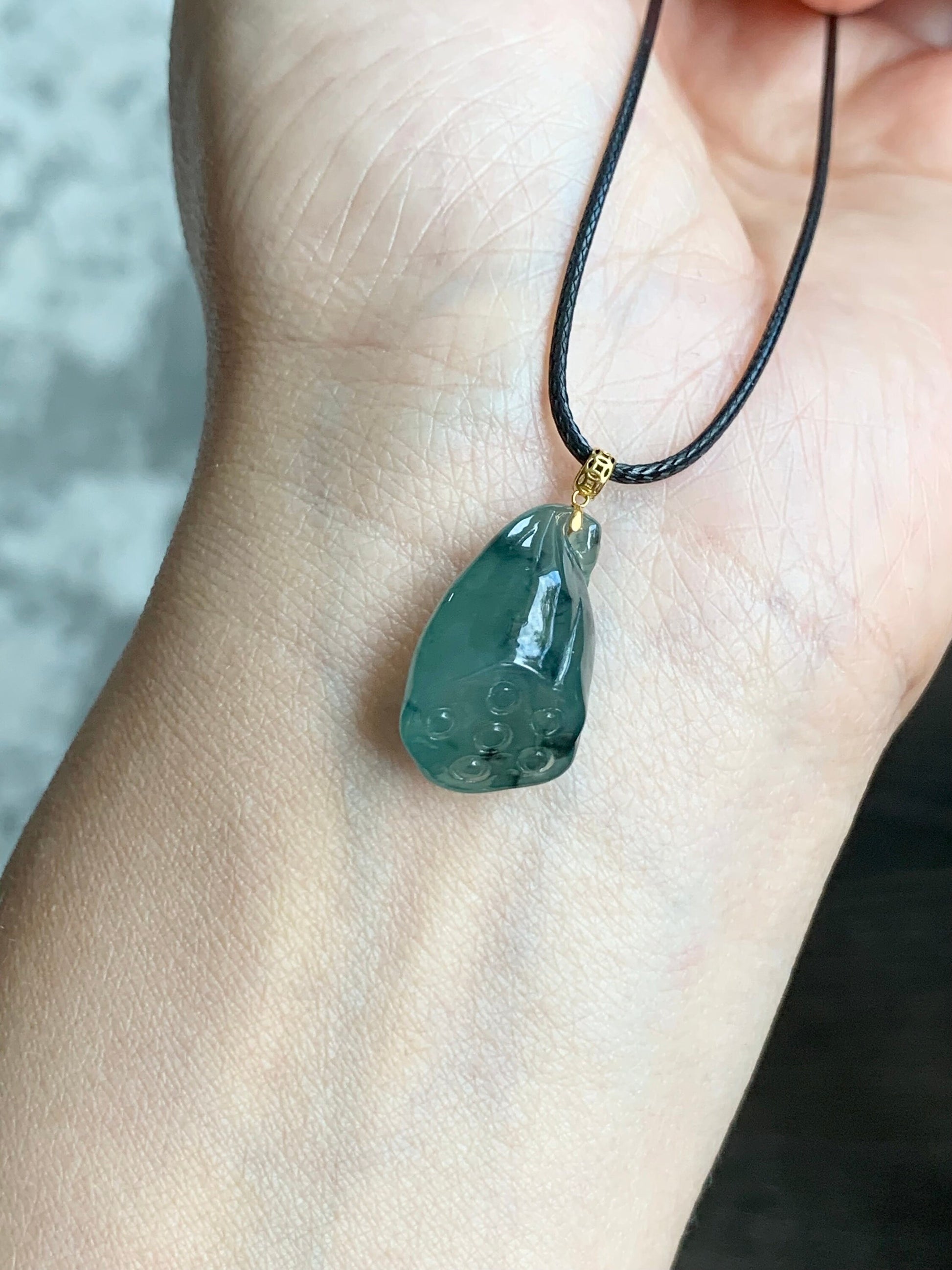 Natural Burmese Icy Translucent Gelatinous Green Jadeite w/ Dark Green Marbling Carved Lotus Pod Pendant 18K Yellow Gold 天然缅甸冰胶绿飘花翡翠莲蓬镶嵌吊坠