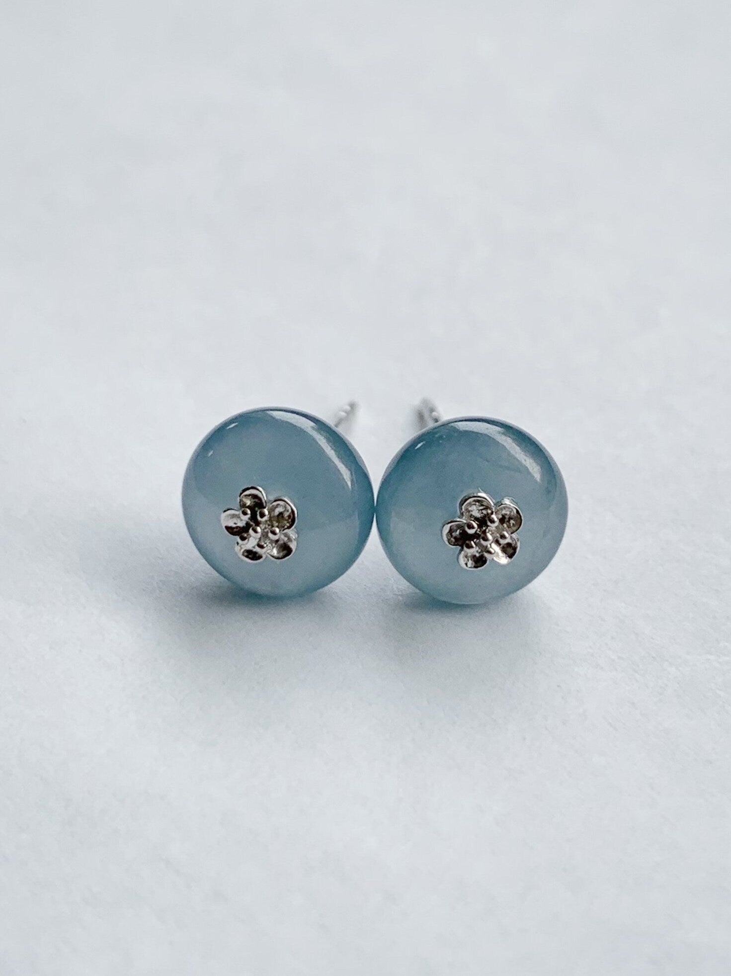 Certified Guatemalan Natural Icy Highly Translucent Light Blue Jadeite Drum Bead Stud Earrings 18K White Gold 天然冰危蓝水翡翠鼓珠Ｋ金镶嵌耳钉 1643