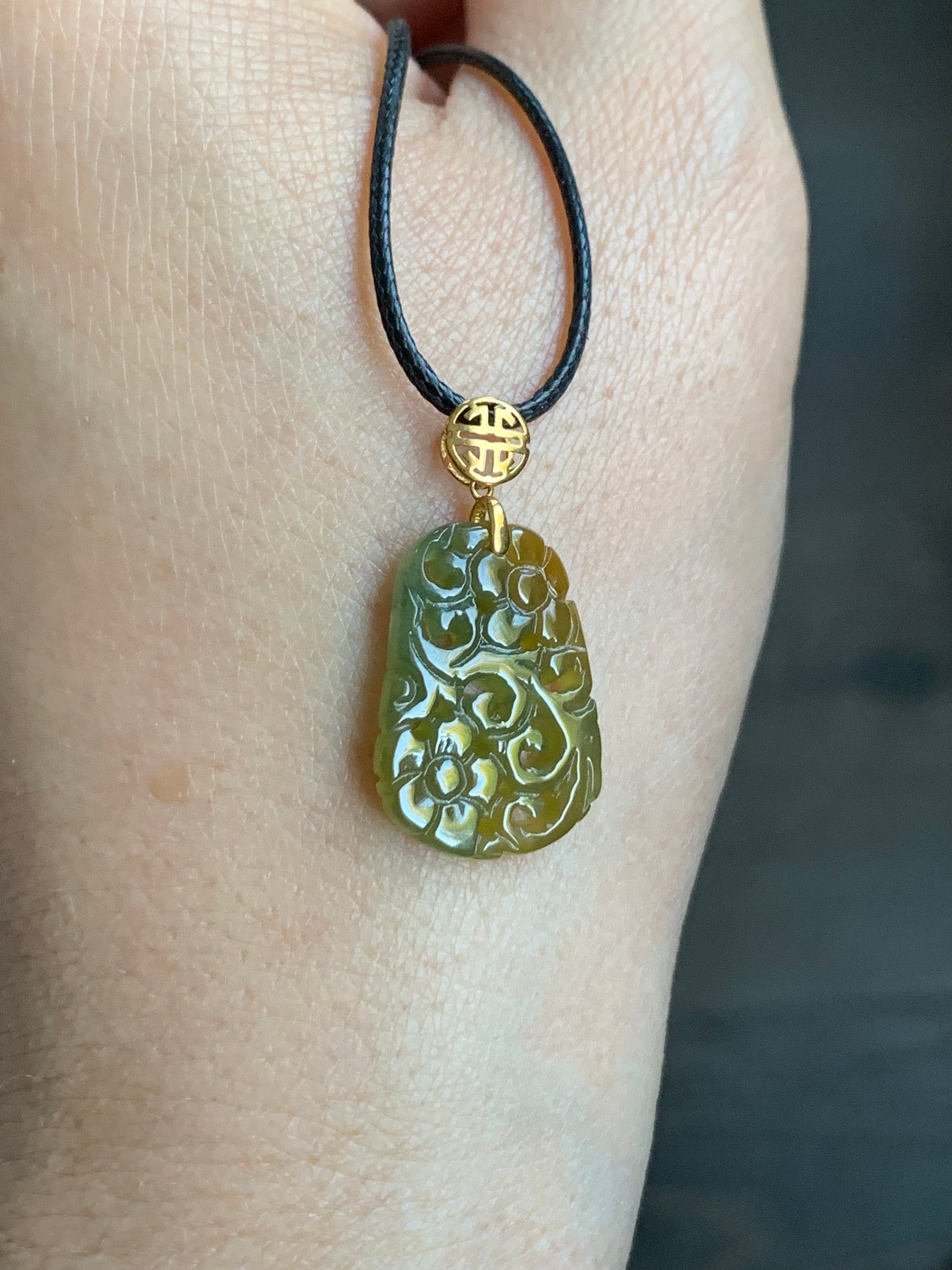 Natural Guatemalan Icy Translucent Bi-Colored Green & Yellow Jadeite Openwork Engraved Retro Design Pendant 18K Yellow Gold 天然冰危黄加绿翡翠仿古镂空雕吊