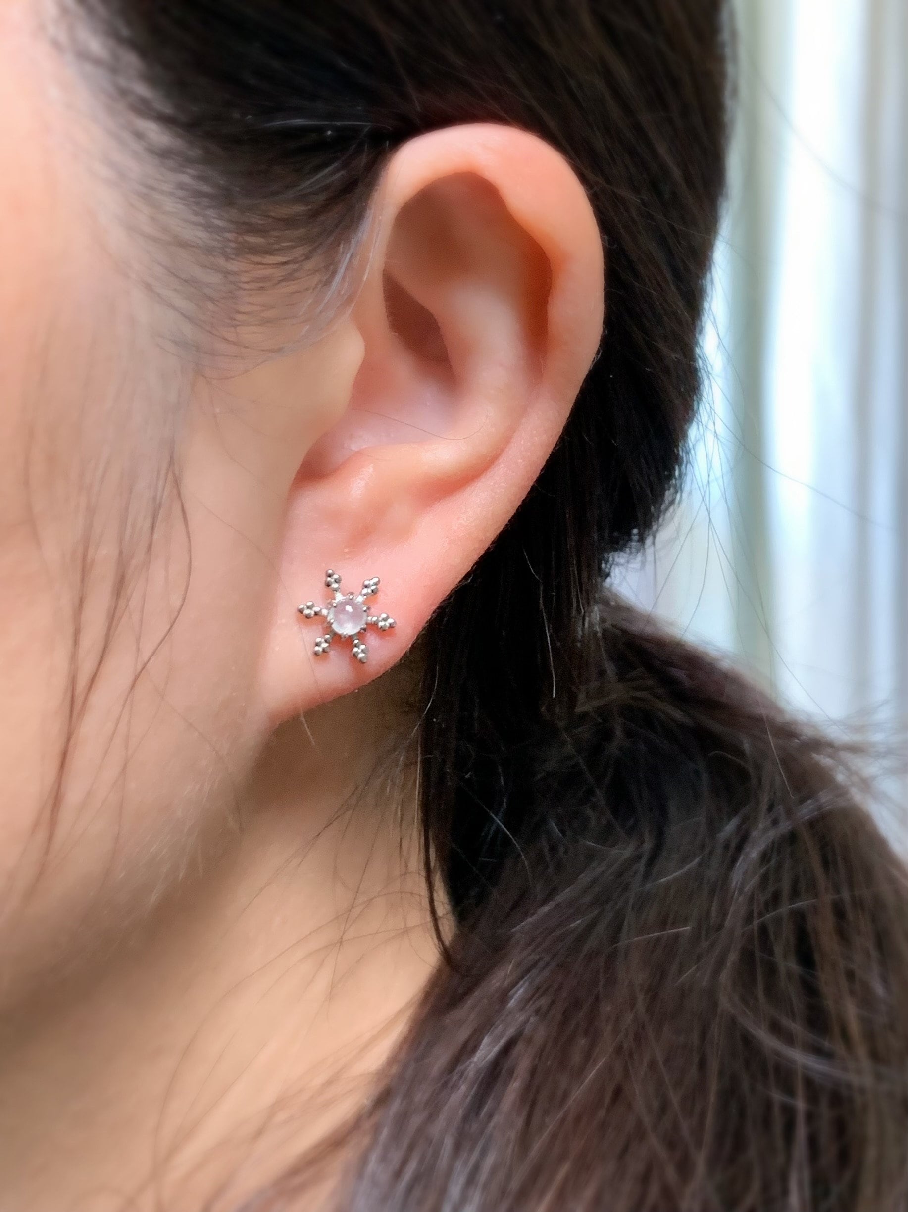 Natural Burmese Translucent Icy White Jadeite Snowflake Design Stud Earrings S925 Sterling Silver 天然缅甸白冰翡翠雪花耳钉