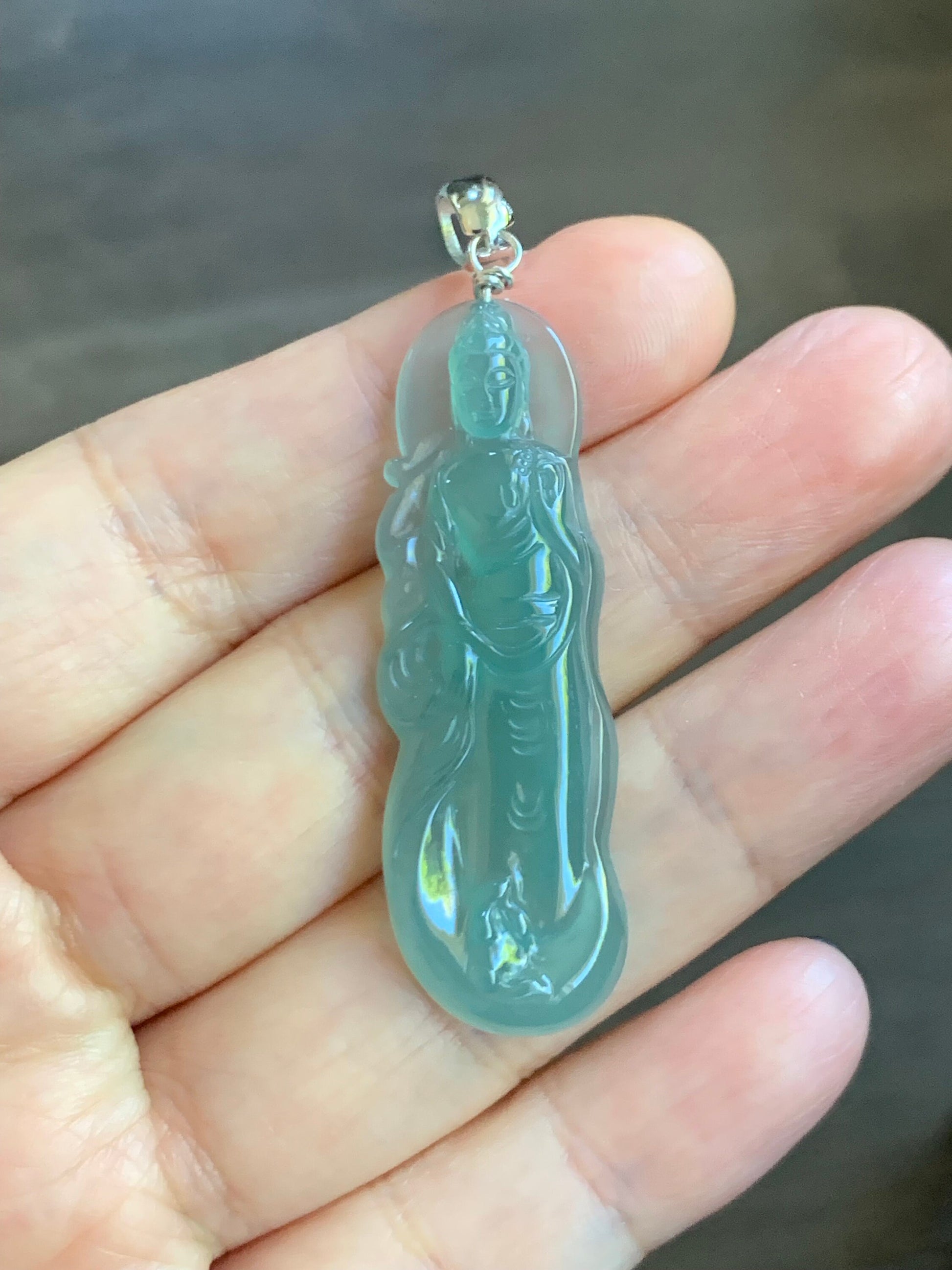 Certified Natural Guatemalan Icy Highly Translucent Gelatinous Light Green Jadeite Guanyin Pendant Sterling Silver 天然冰胶危淡晴绿翡翠观音吊坠 5131