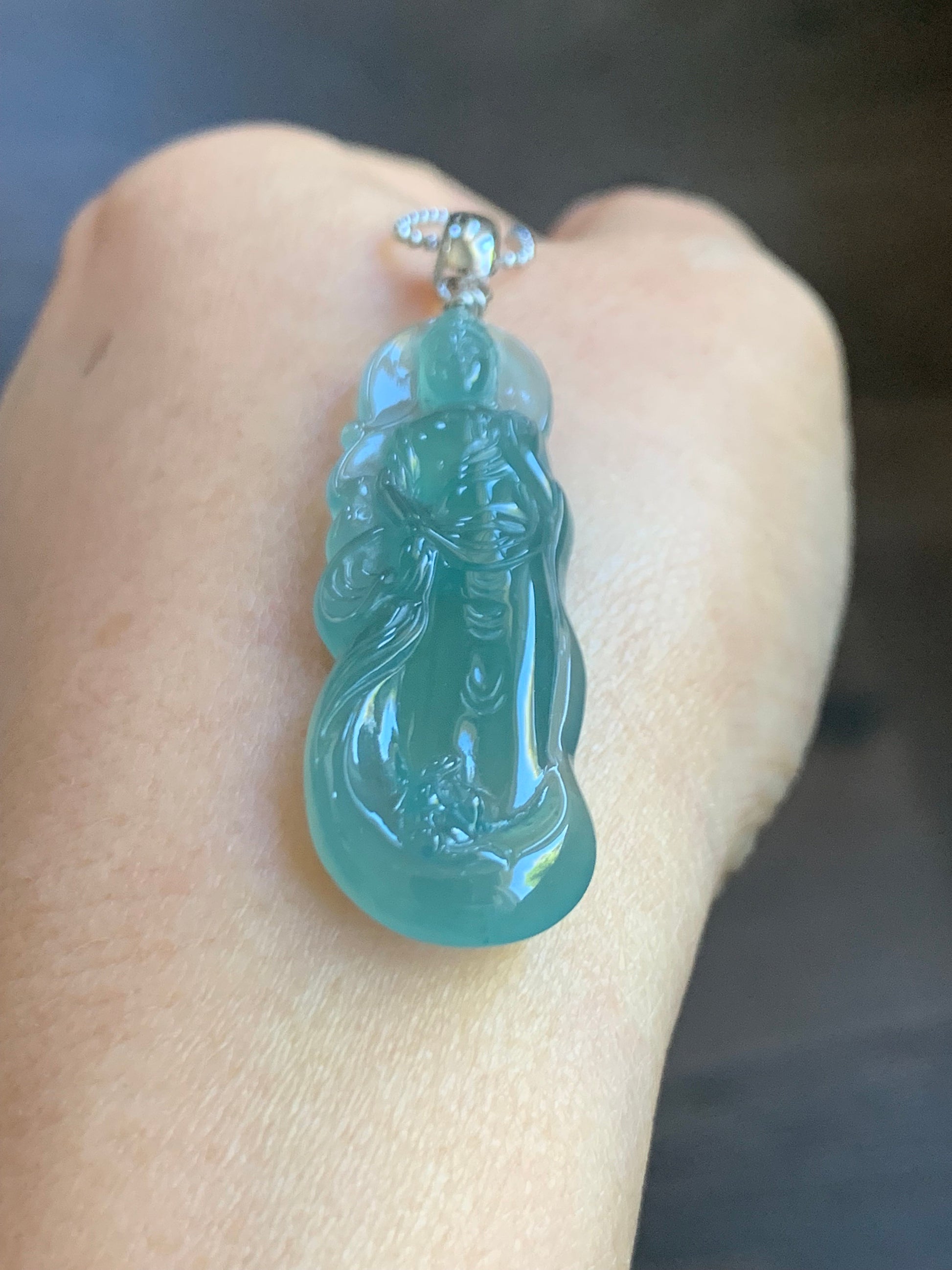 Certified Natural Guatemalan Icy Highly Translucent Gelatinous Light Green Jadeite Guanyin Pendant Sterling Silver 天然冰胶危淡晴绿翡翠观音吊坠 5131