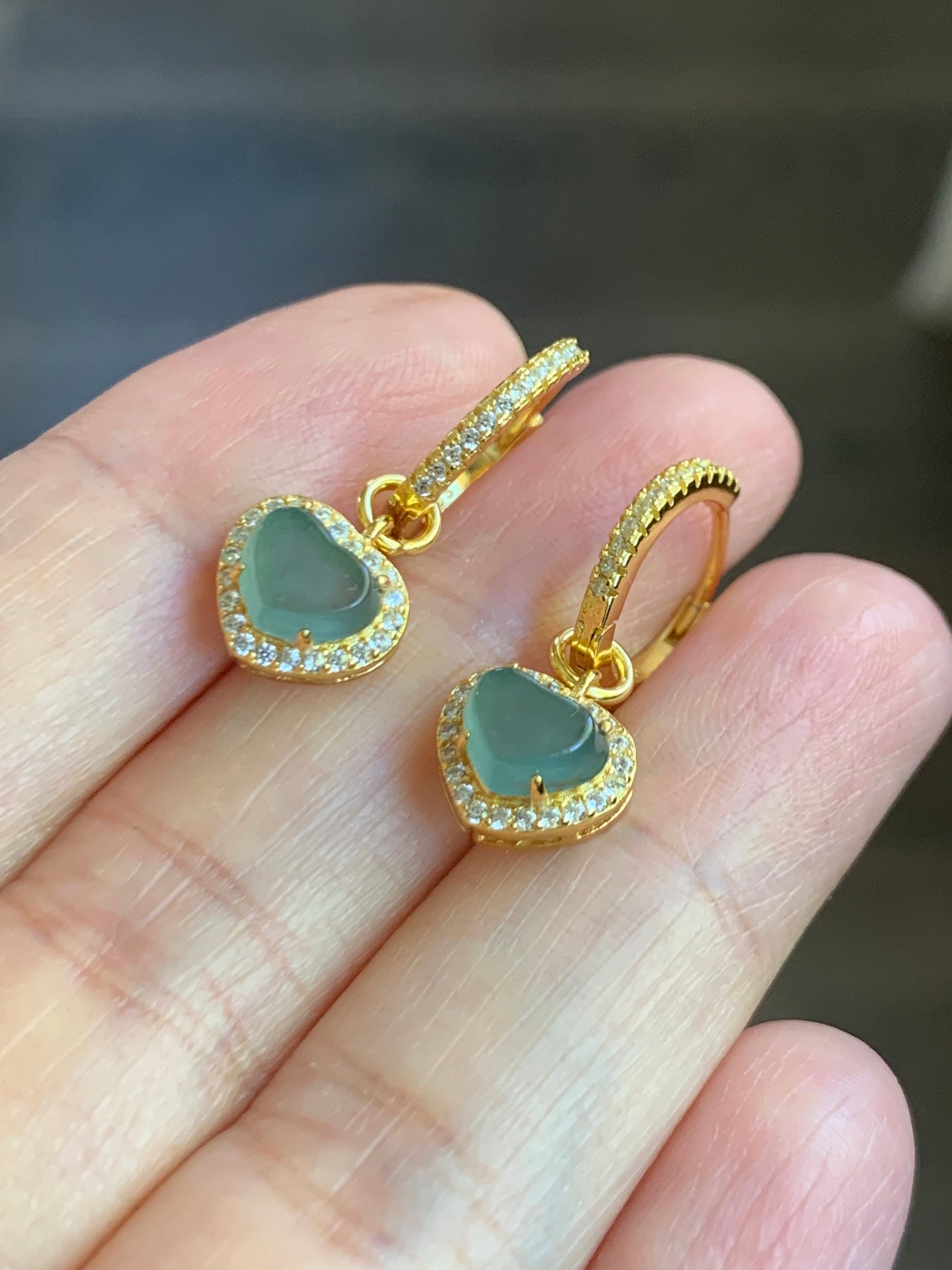 Natural Guatemalan Icy Translucent Light Teal Blue Jadeite Faceted Hearts Hoop Huggie Earrings Sterling Silver Gold Finish 天然冰危蓝翡翠爱心切割面银镶耳包