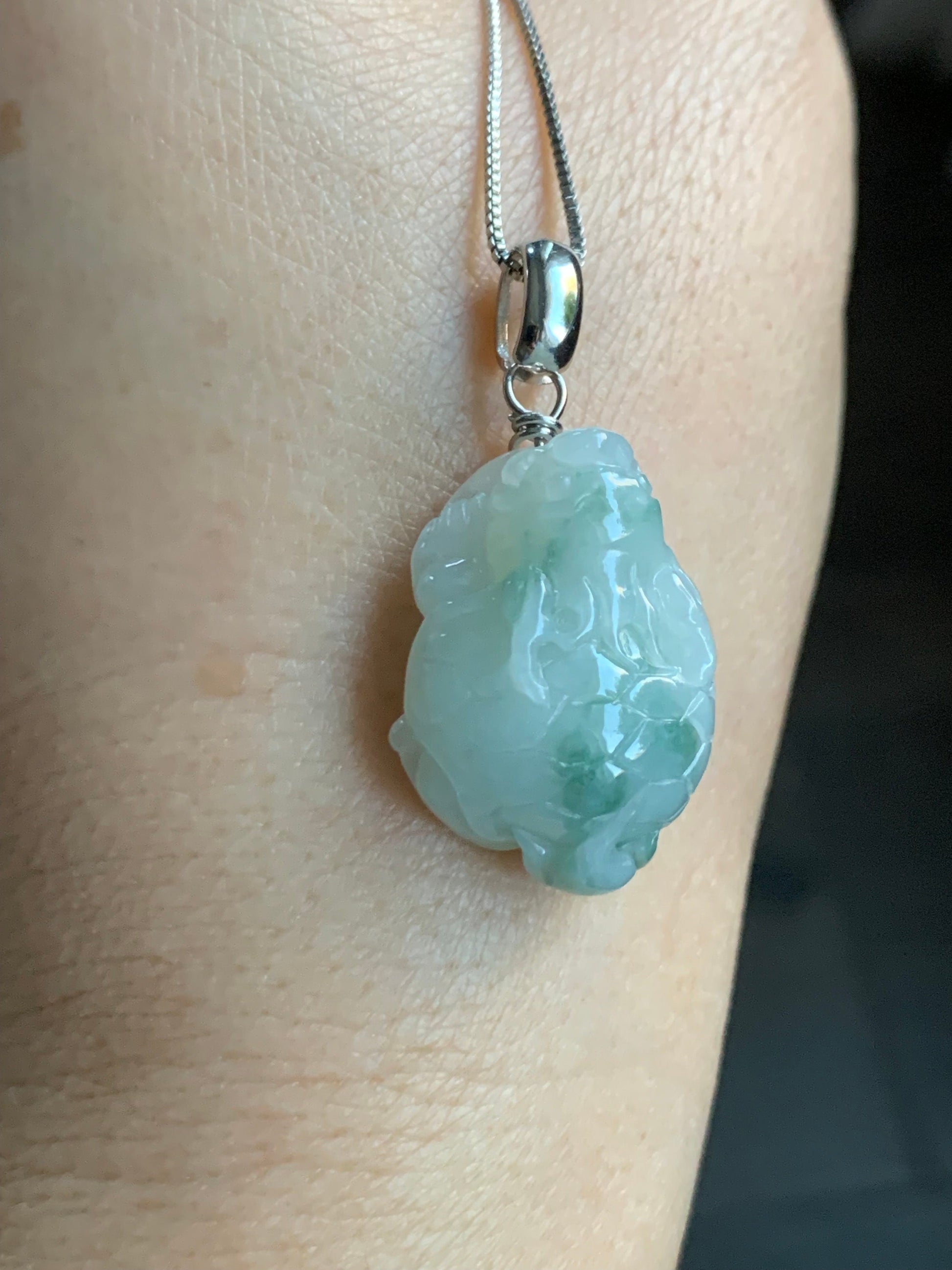Natural Burmese Icy Translucent Gelatinous Green Marbled Jadeite Dragon Turtle Pendant Sterling Silver 天然缅甸糯冰胶飘花翡翠龙龟吊坠