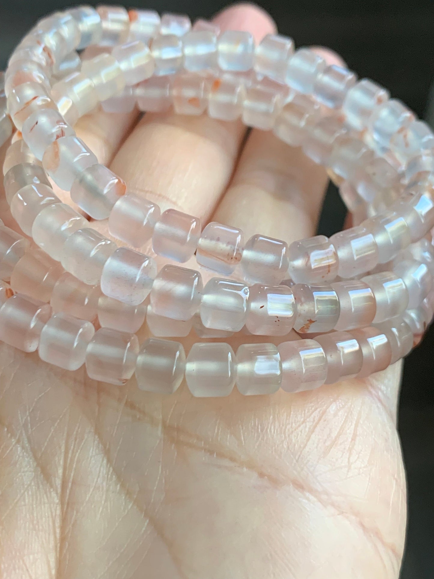 Natural Chinese Nanhong Icy Translucent Gelatinous Lychee Agate with Peachy Marbling Beaded Necklace 6.2mm 29” 50g 天然南红荔枝冻玛飘花玛瑙老型珠项链