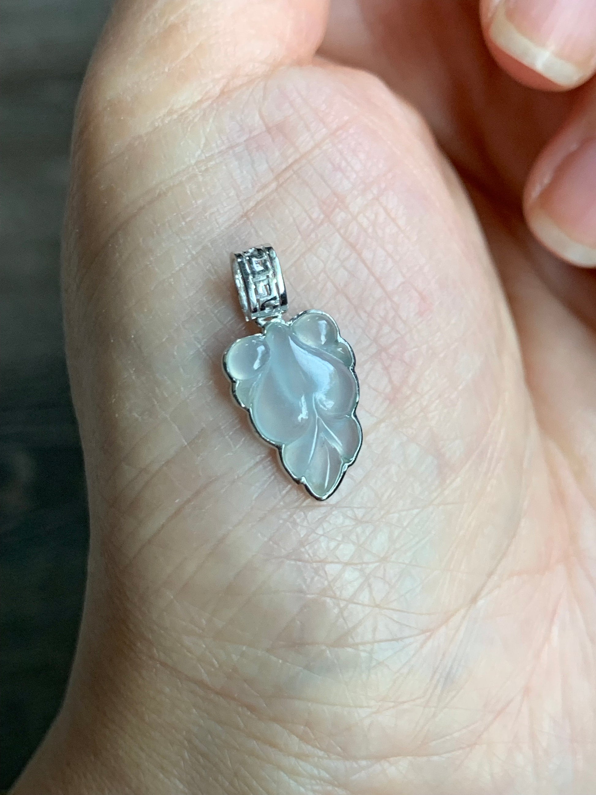 Certified Natural Burmese Premium Icy Translucent Gelatinous White Jadeite Goldfish Pendant 18K White Gold 天然缅甸冰胶淡紫底色翡翠金鱼镶嵌吊坠 5156