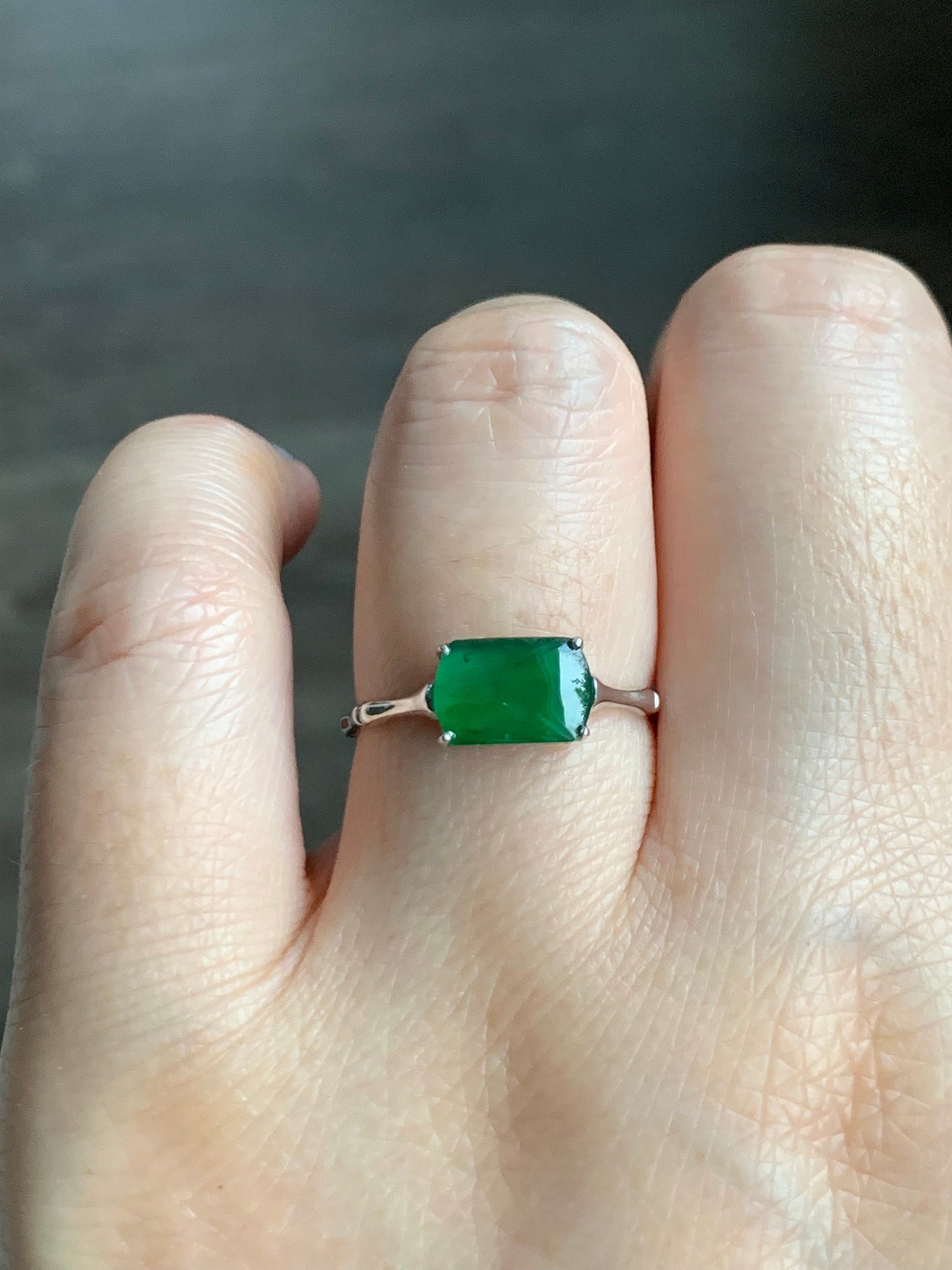 Certified Natural Guatemalan Icy Translucent Vibrant Green Jadeite Saddle Cut Bamboo Ring 18K White Gold size 7.25 天然高冰危绿翡翠马鞍戒面竹节镶嵌戒指 7419