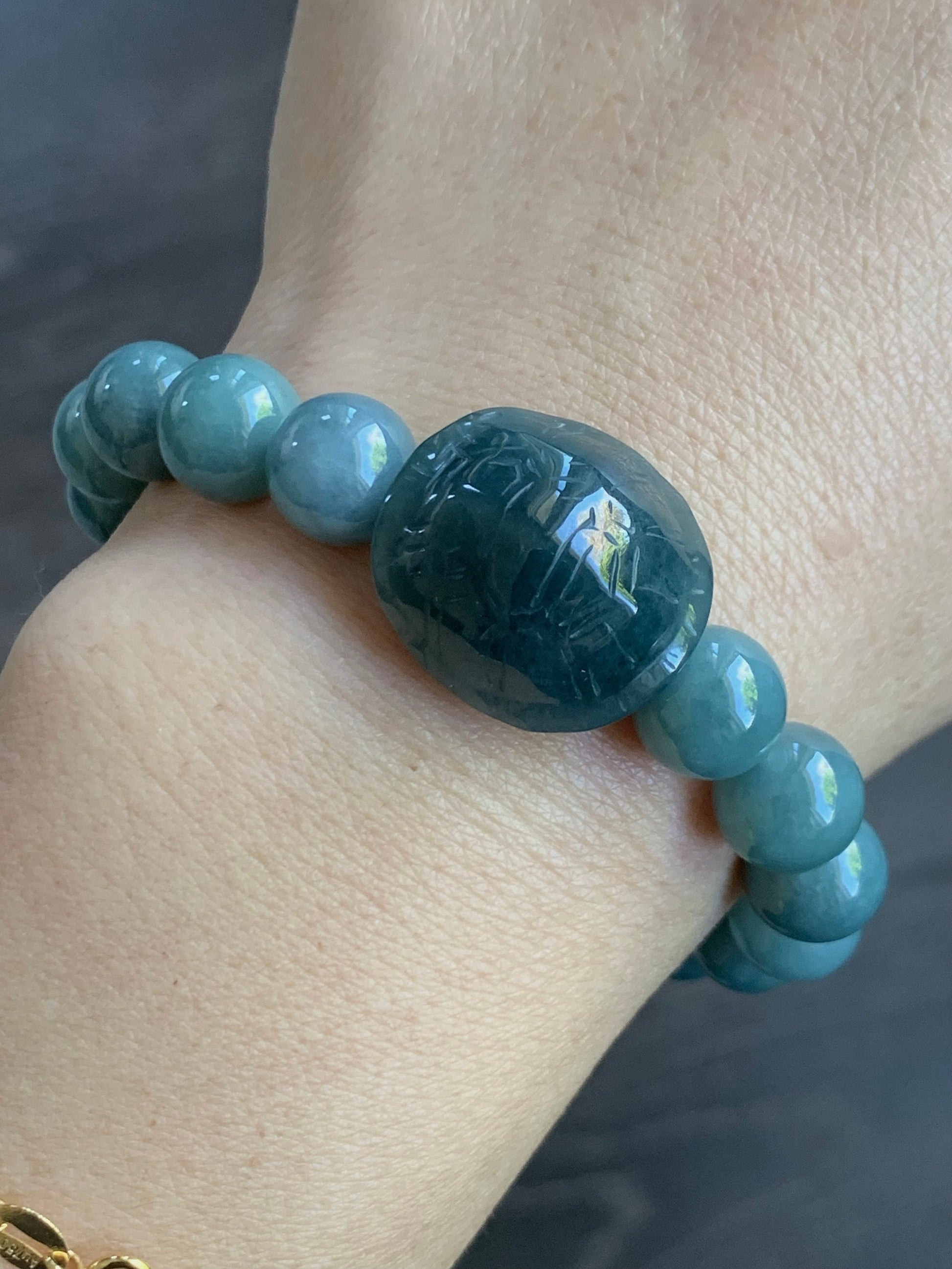 Natural Guatemalan Icy Translucent Dark Teal Blue Jadeite Turtle Shell Charm Dusty Blue Beaded Bracelet 9.9mm 7” 35g 天然糯冰危蓝水翡翠富甲手串 WLF1118